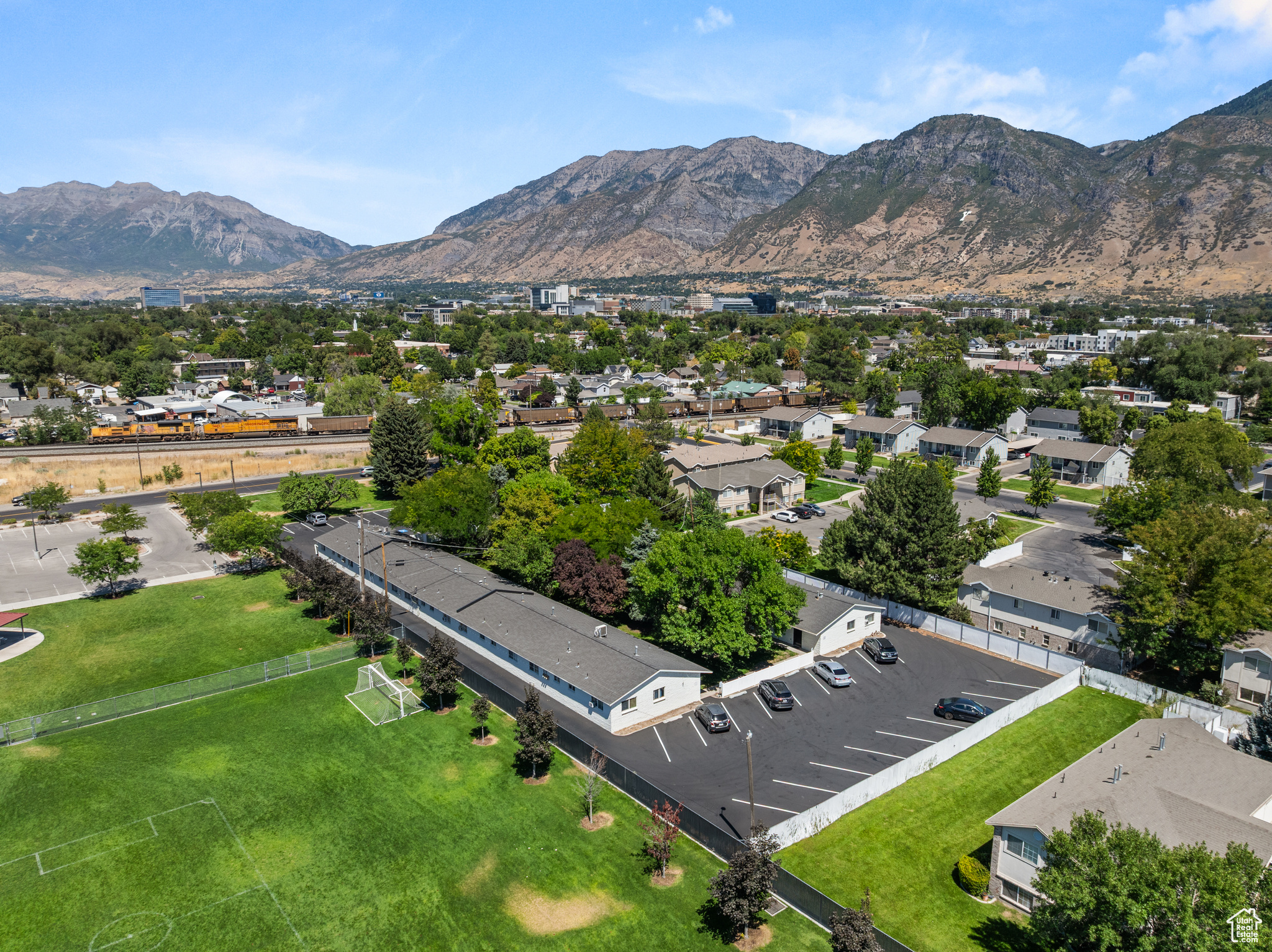COUNTRY MEADOW CONDO - Residential