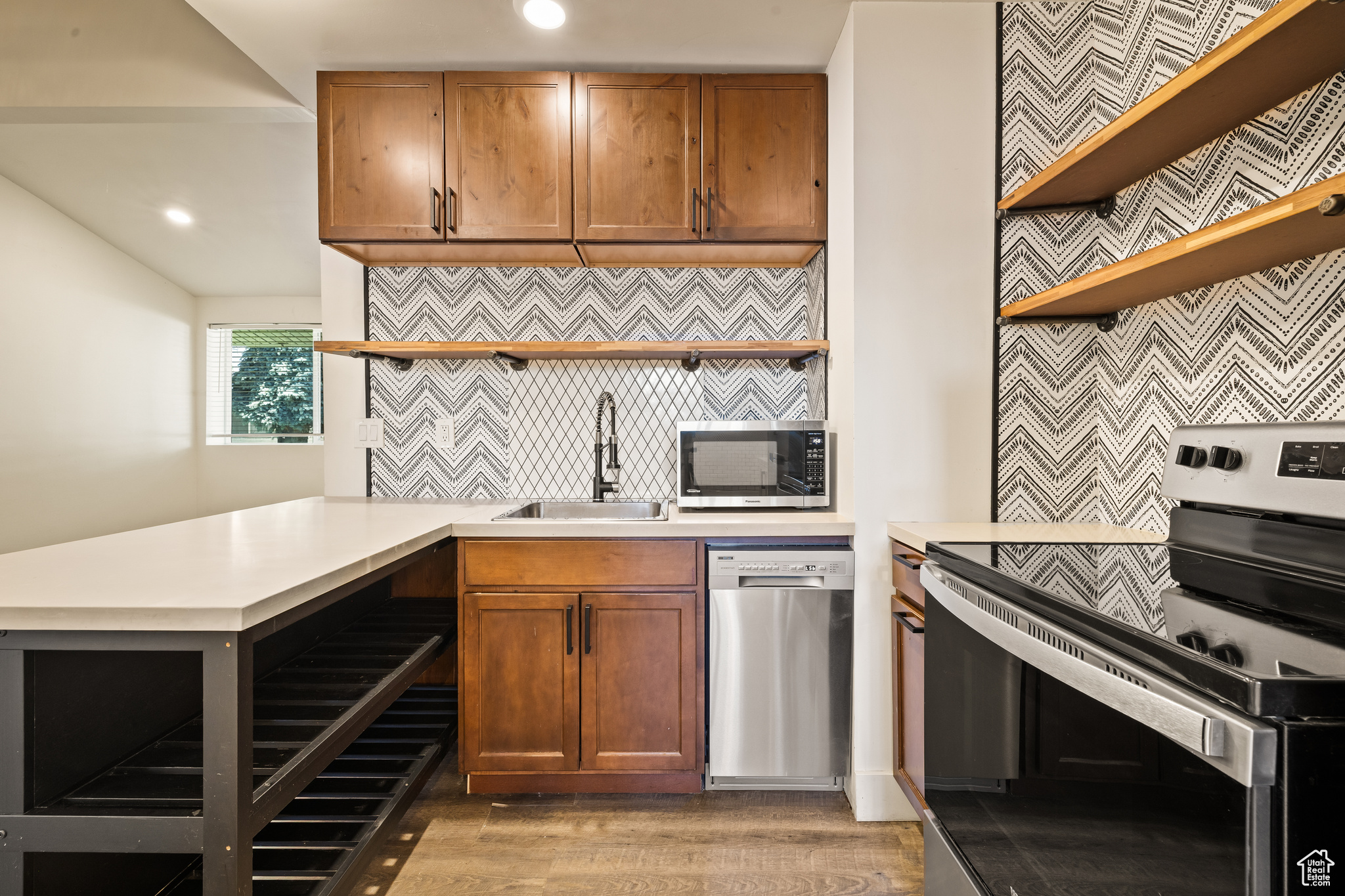 COUNTRY MEADOW CONDO - Residential