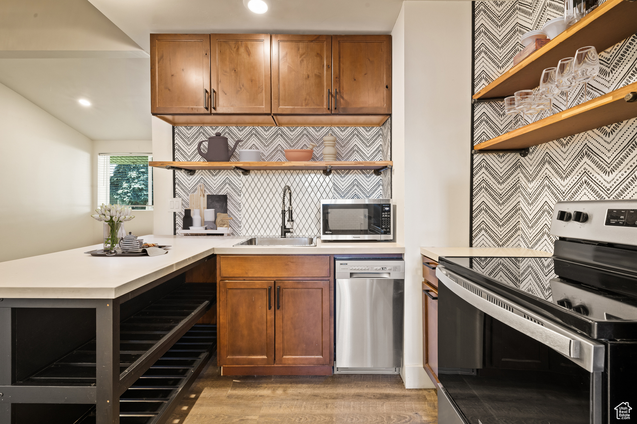 COUNTRY MEADOW CONDO - Residential