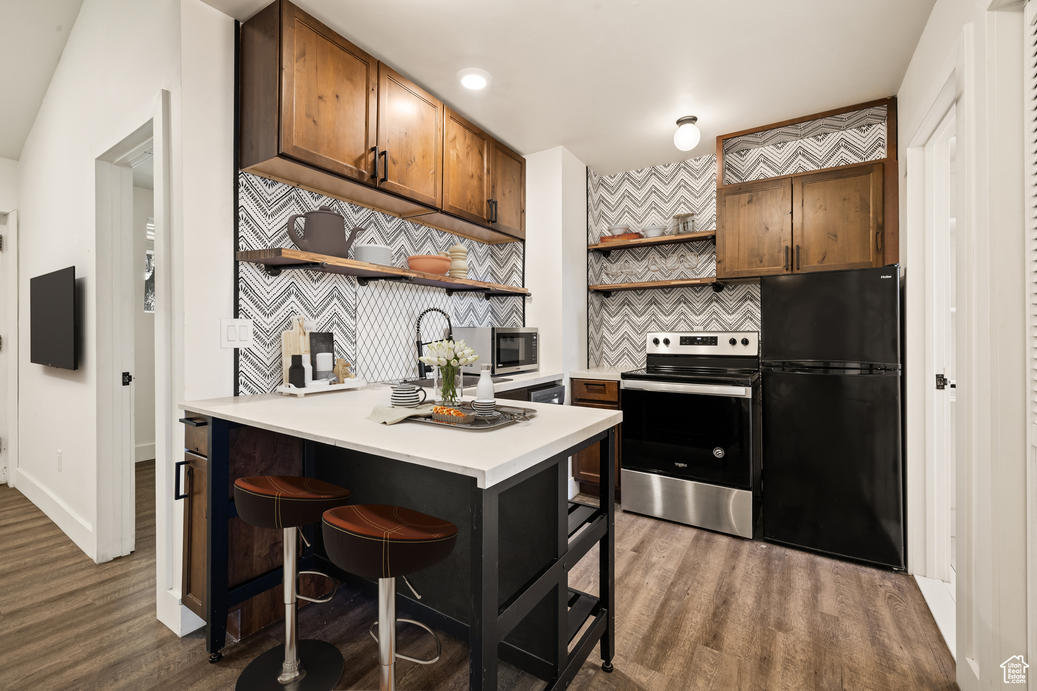 COUNTRY MEADOW CONDO - Residential