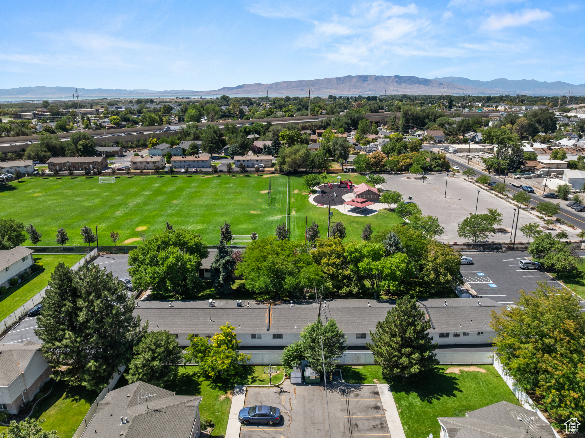 COUNTRY MEADOW CONDO - Residential