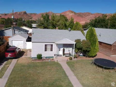 Photo of 441 N 400 W, Richfield, UT 84701 (MLS # 2112569)