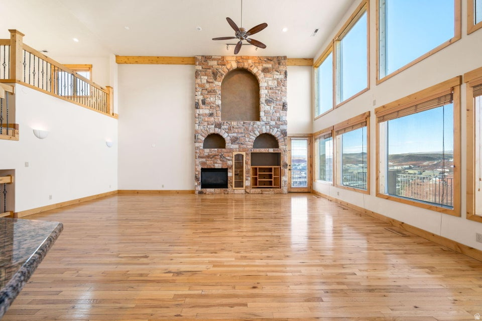 EAST RIDGE 4 - Residential