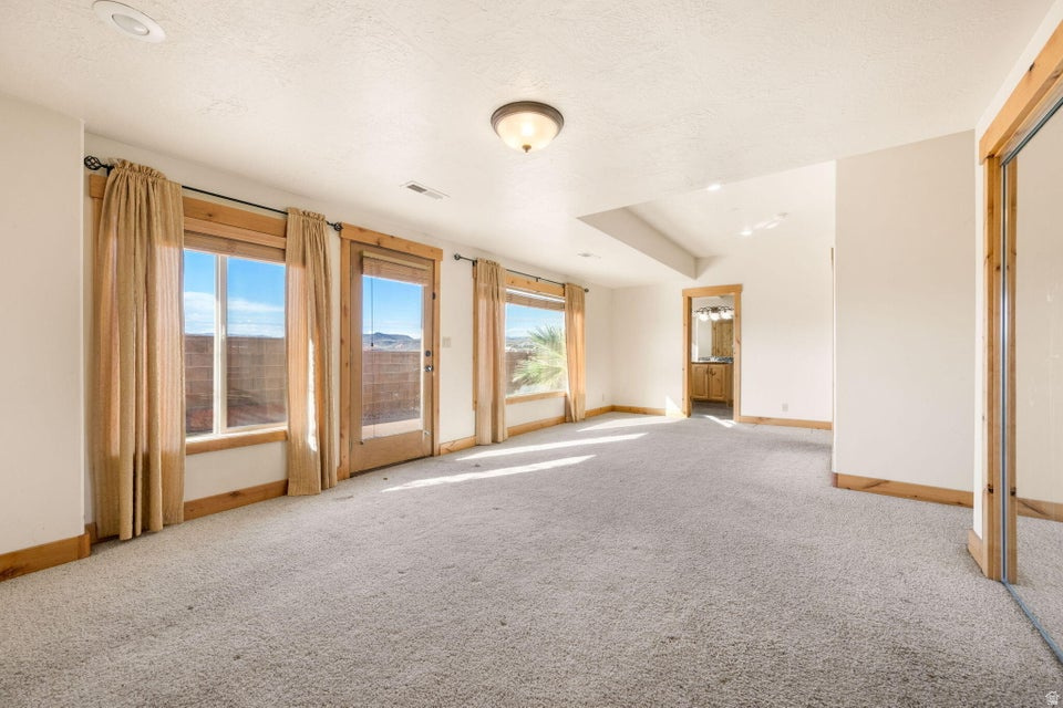 EAST RIDGE 4 - Residential