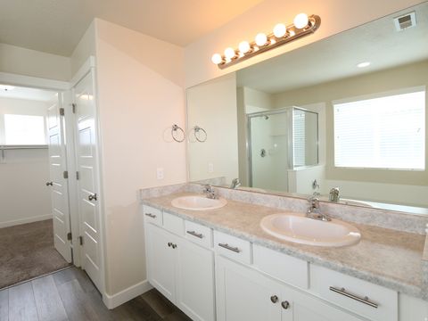 Tiny photo for 1874 W PARKVIEW DR, Syracuse, UT 84075 (MLS # 2134490)