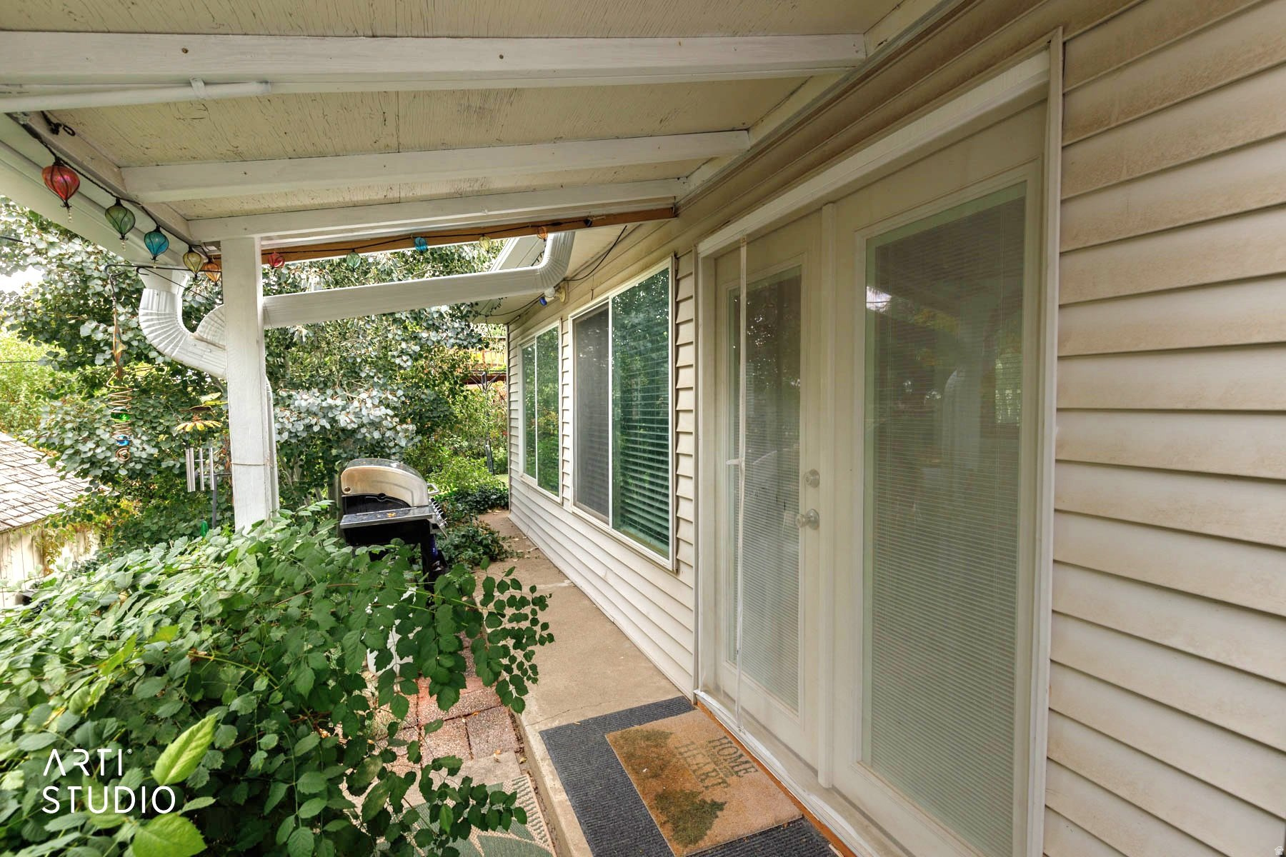 ROLLING HILLS - Residential