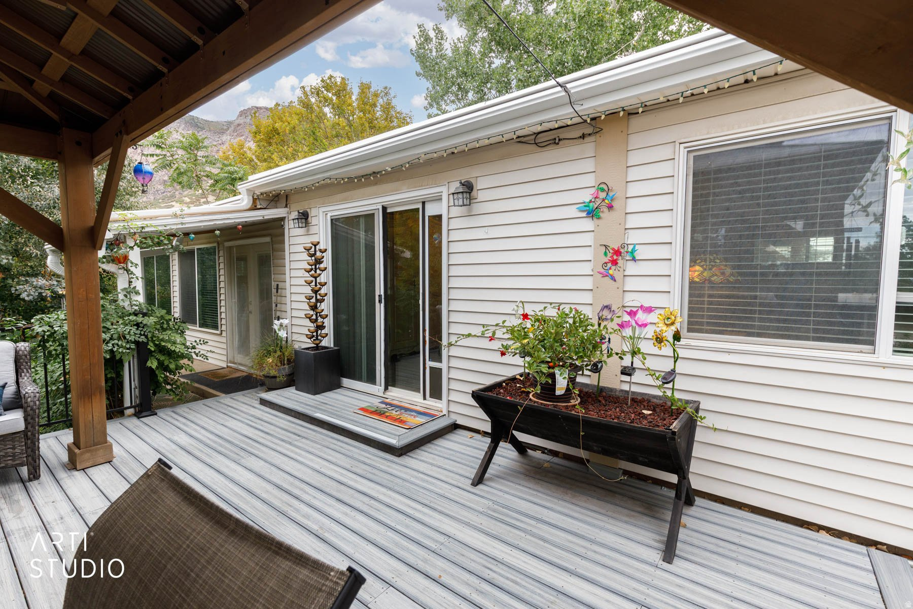 ROLLING HILLS - Residential