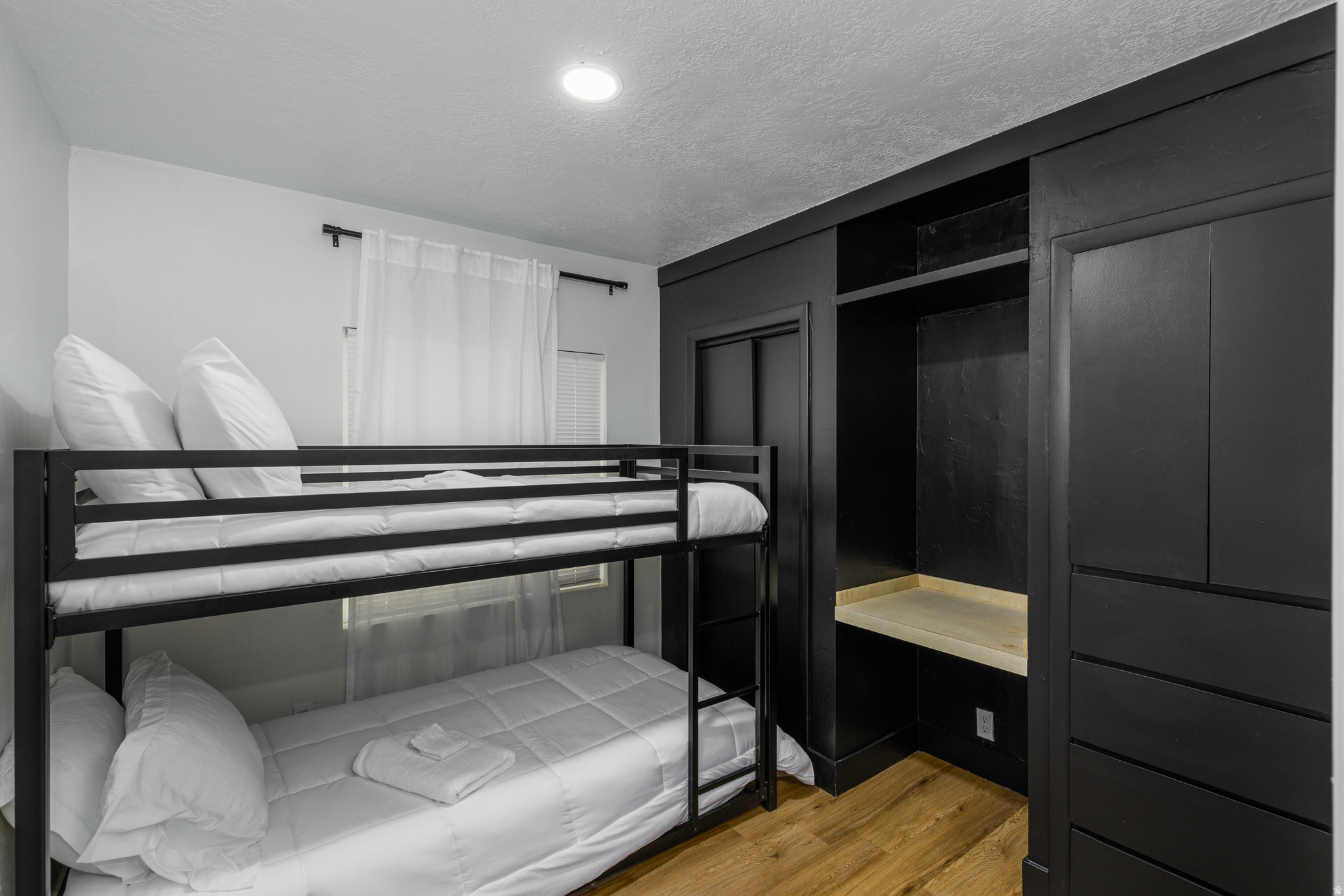 THOMPSON'S SUB - Residential