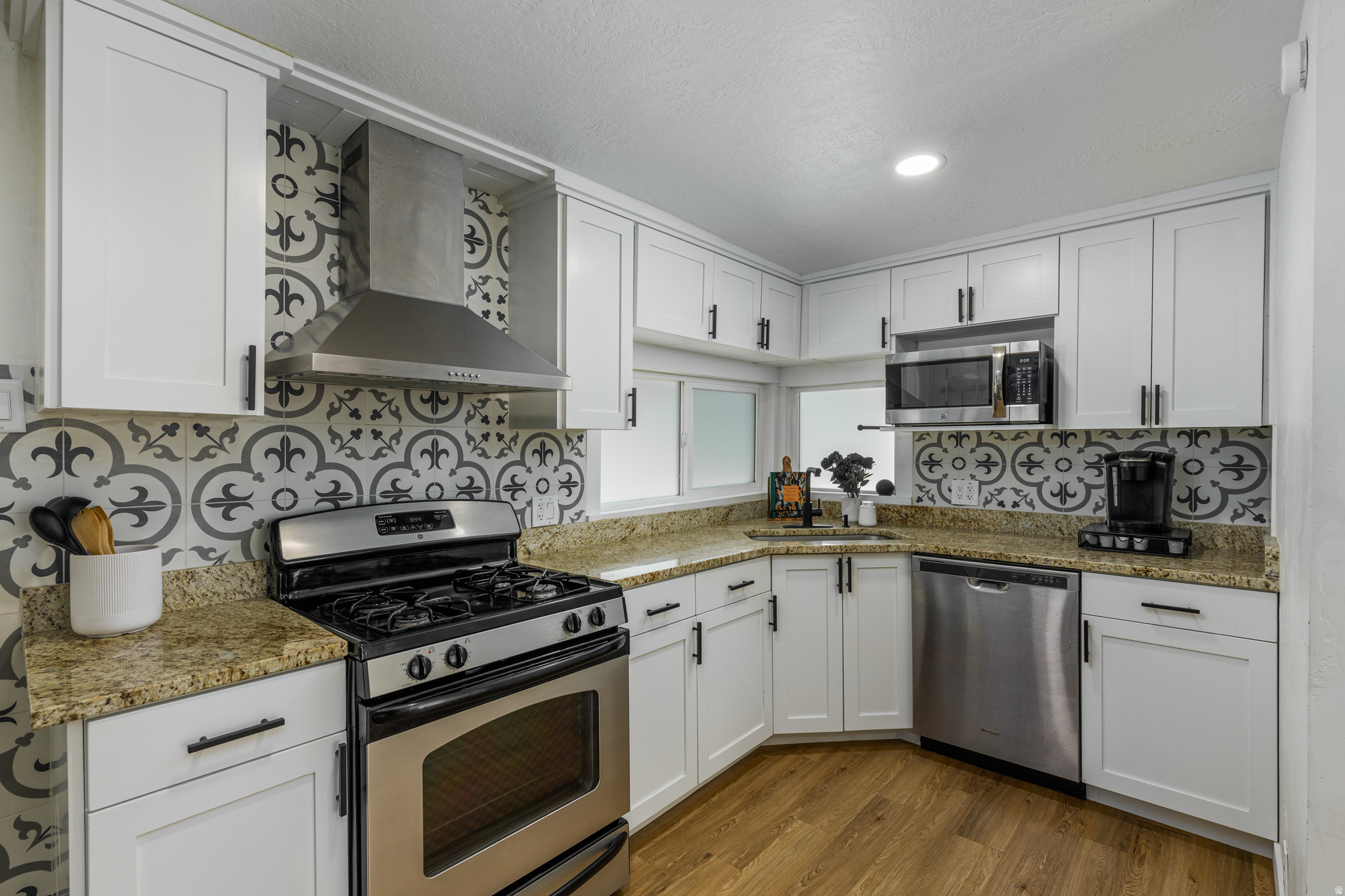 THOMPSON'S SUB - Residential