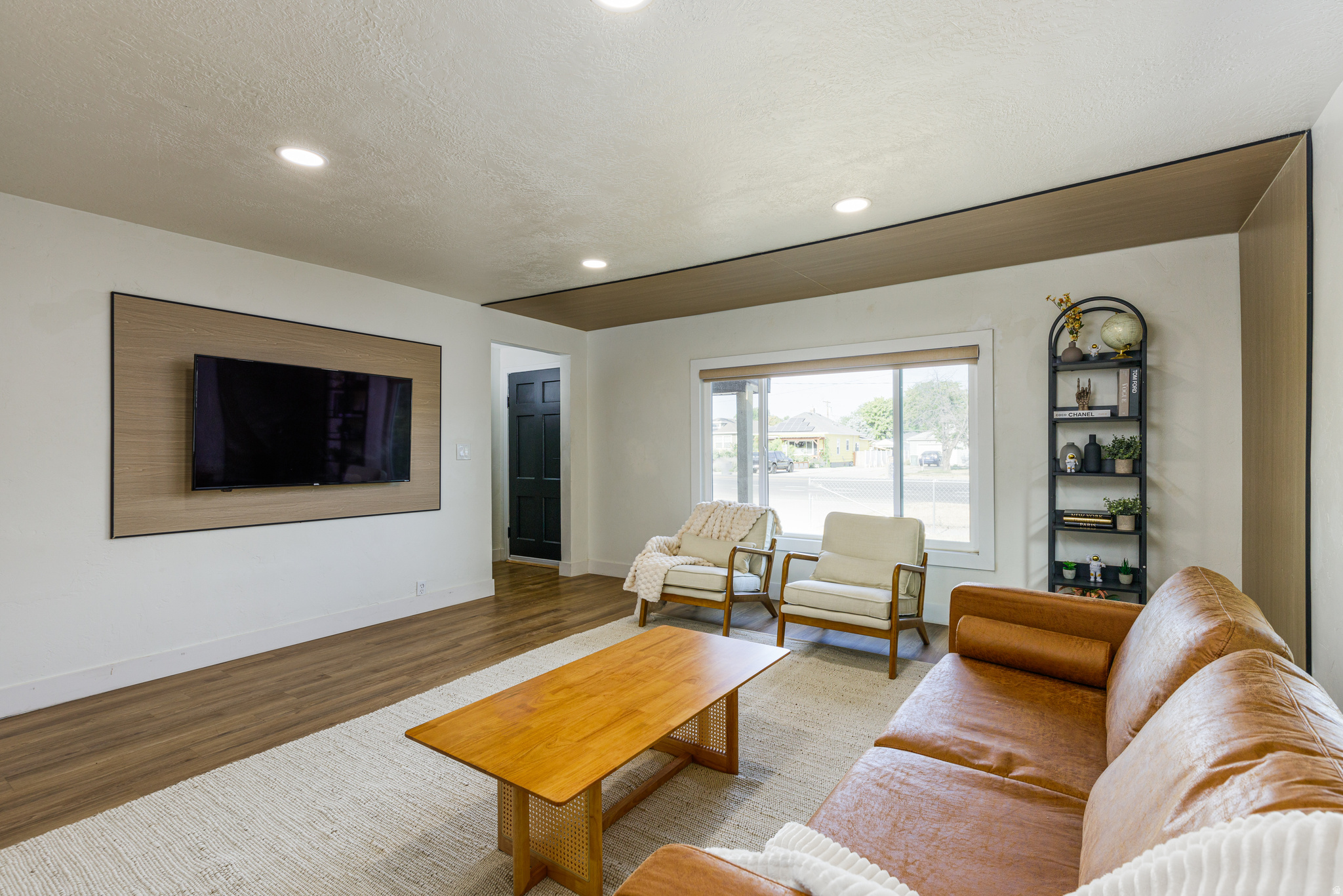 THOMPSON'S SUB - Residential