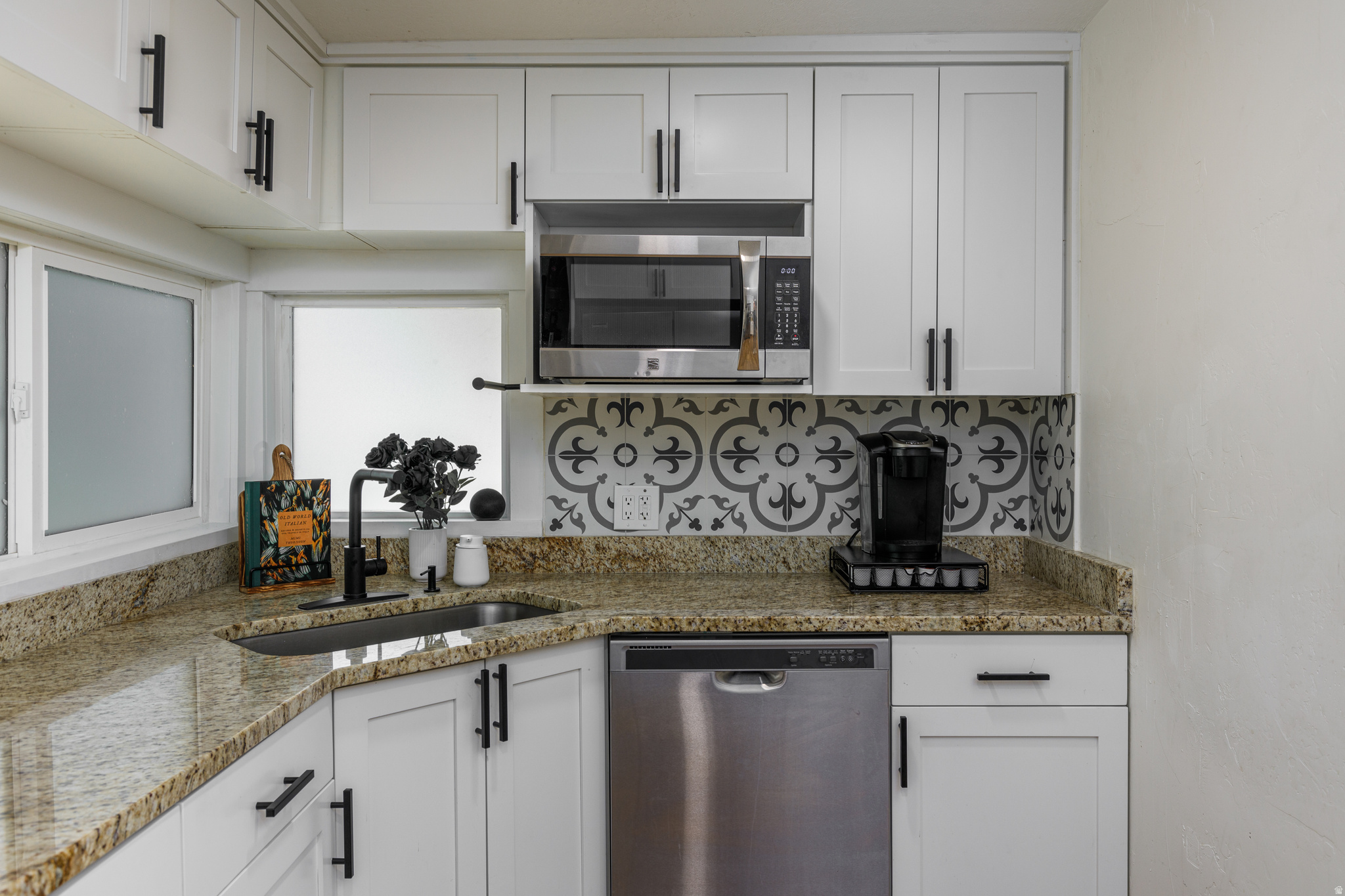 THOMPSON'S SUB - Residential