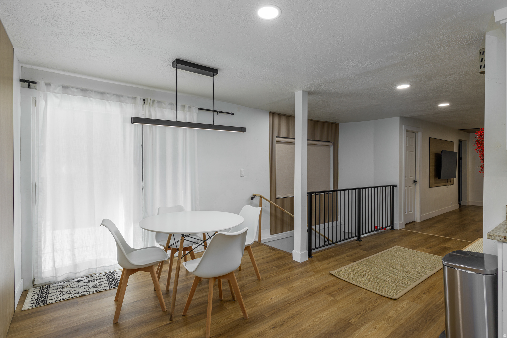 THOMPSON'S SUB - Residential