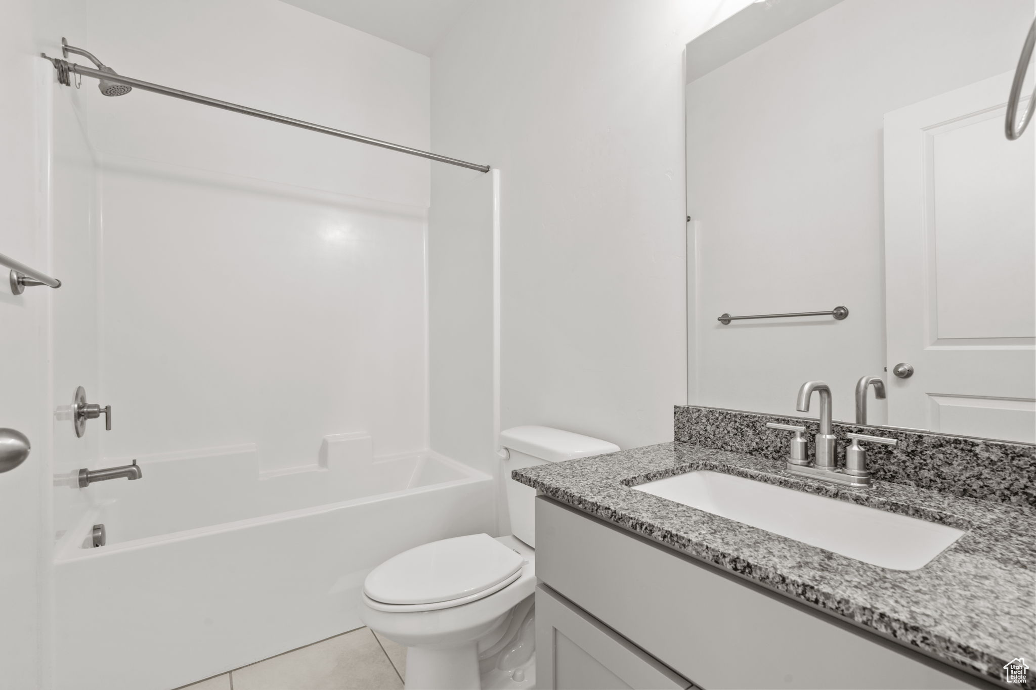 LAKESHORE LANDING - Residential