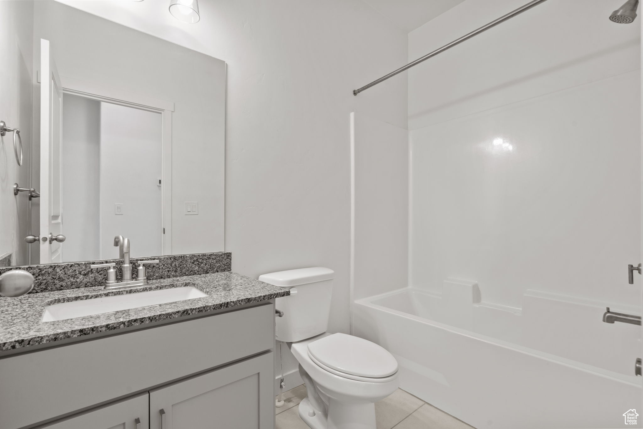 LAKESHORE LANDING - Residential