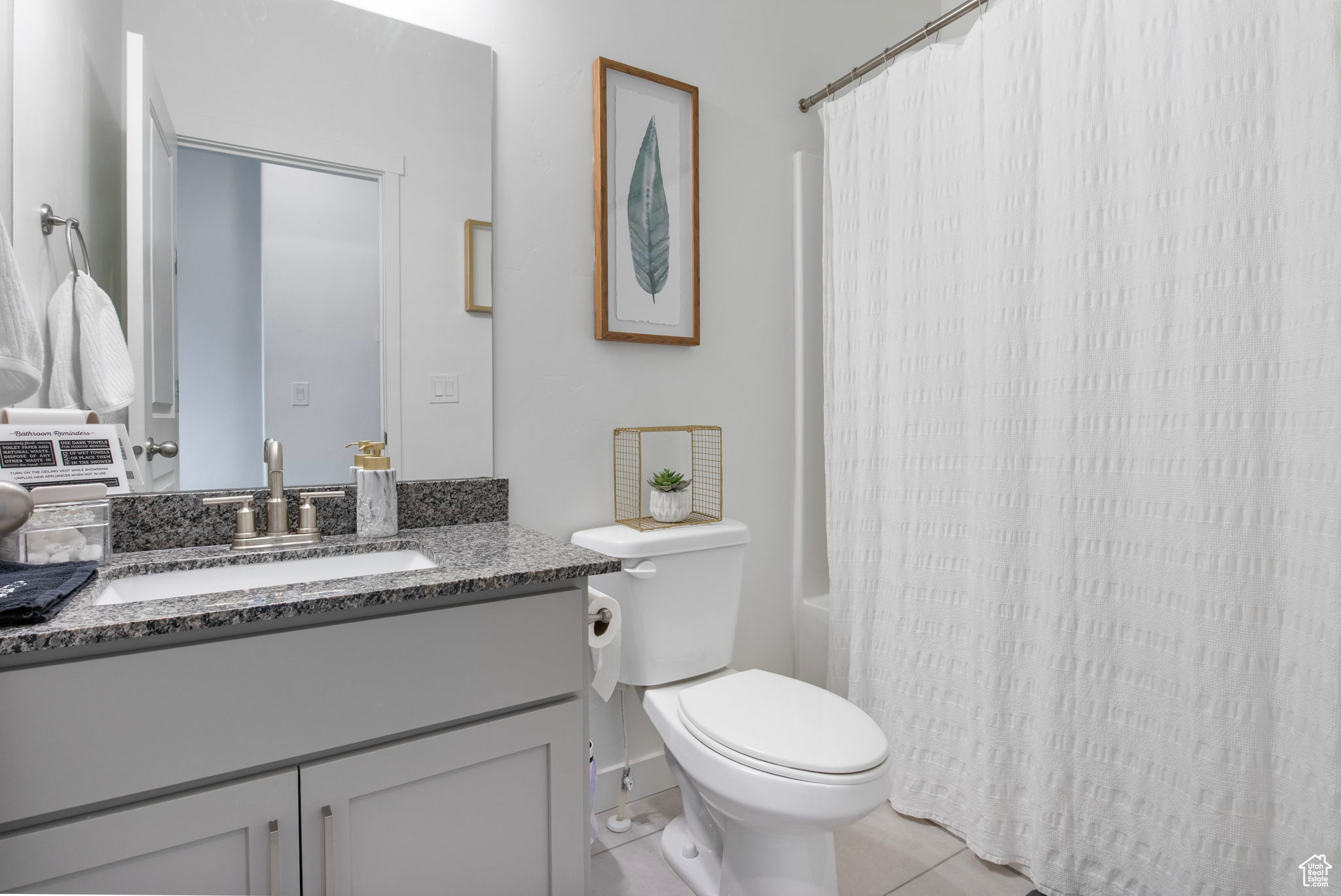 LAKESHORE LANDING - Residential