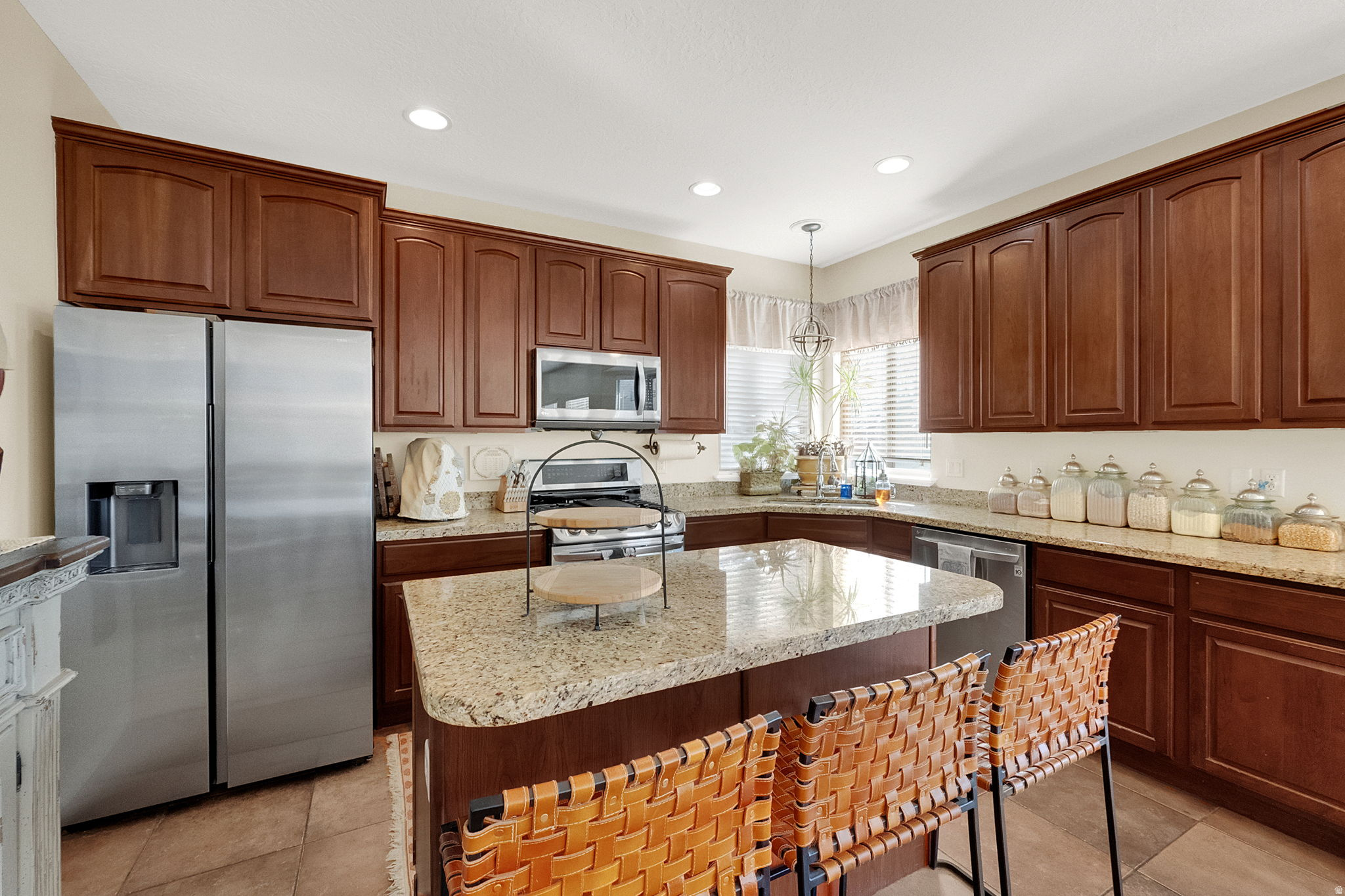 HIGHLAND HILLS - Residential