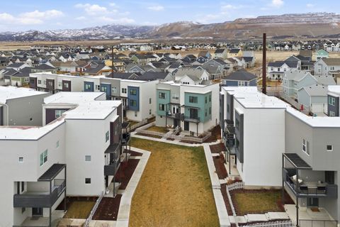 Tiny photo for 11358 S WILLOW WALK DR, South Jordan, UT 84009 (MLS # 2142028)