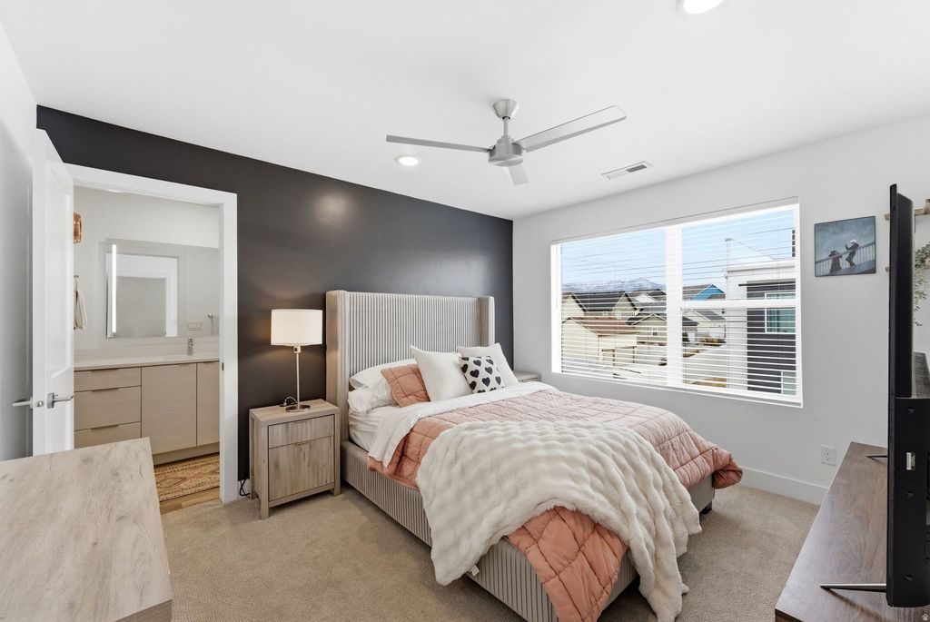 Photo of 11358 S WILLOW DR, South Jordan, UT 84009 (MLS # 2142028)