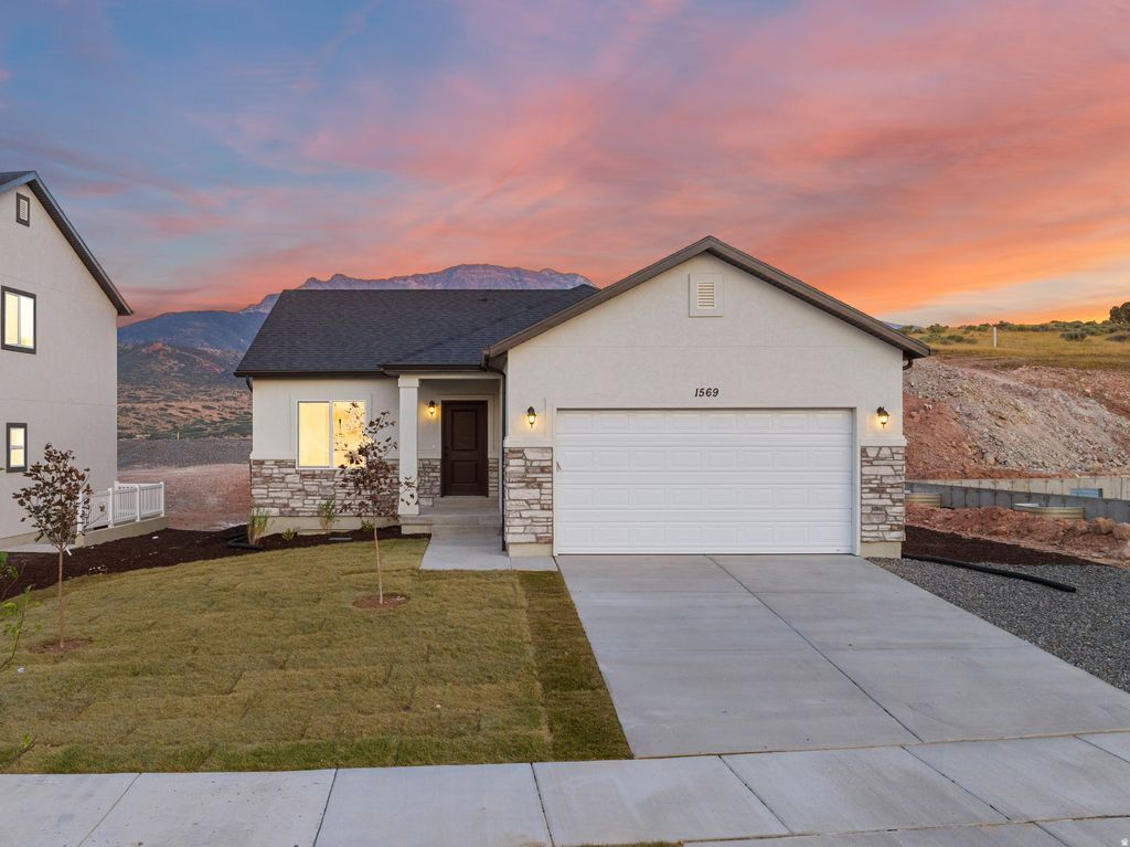 Photo of 1504 S WINDSONG DR #257, Santaquin, UT 84655 (MLS # 2134467)