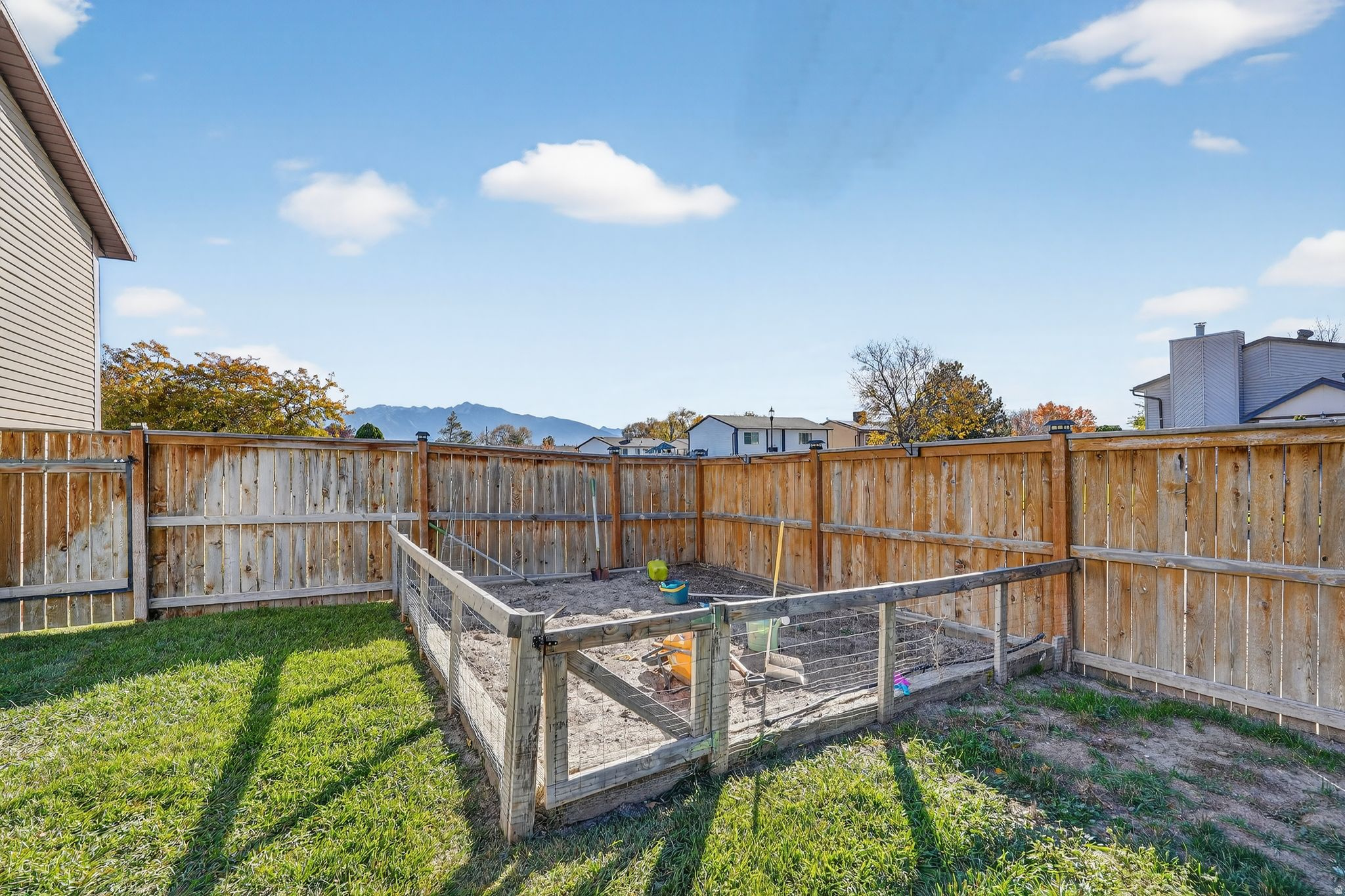 WOOD COV E PARK - Residential