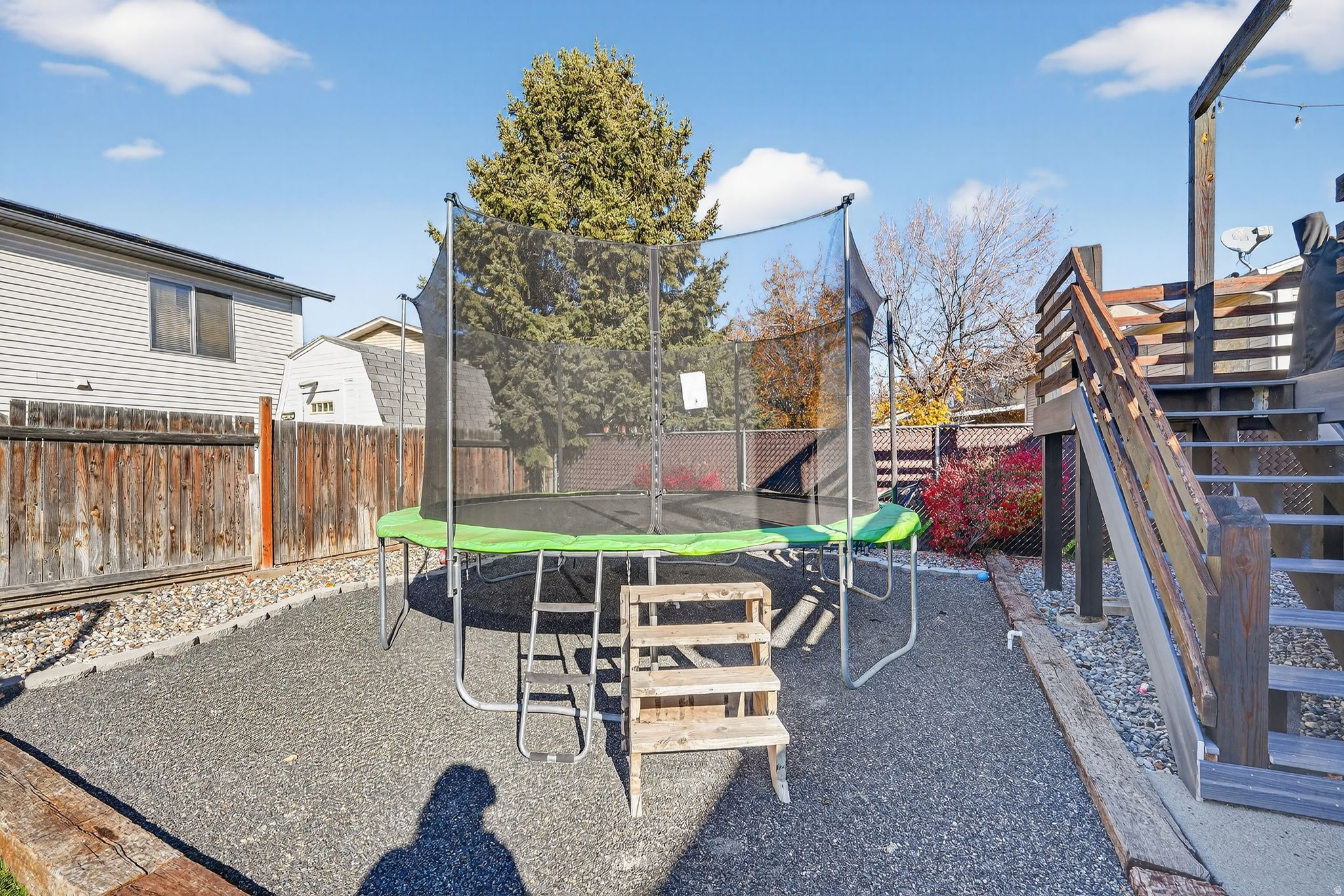 WOOD COV E PARK - Residential