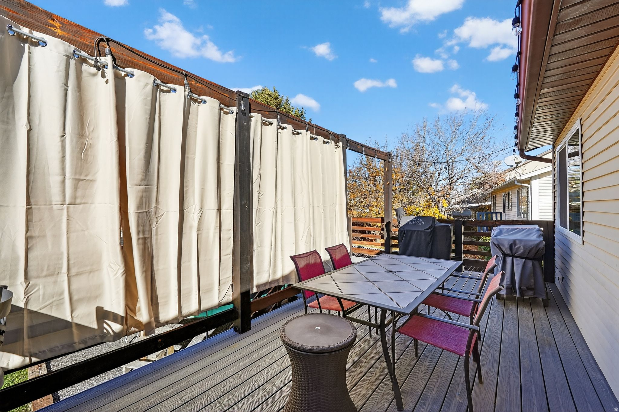 WOOD COV E PARK - Residential