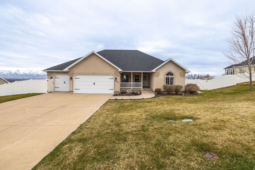 Photo of 2827 VIEWCREST CIR, North Logan, UT 84341 (MLS # 2141928)