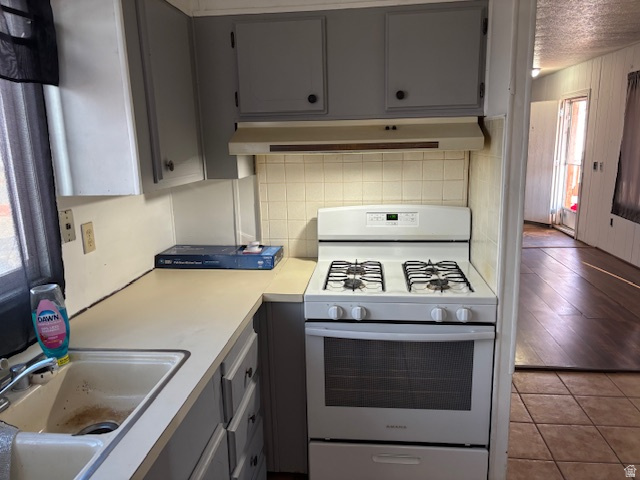 PINE MEADOWS - Residential