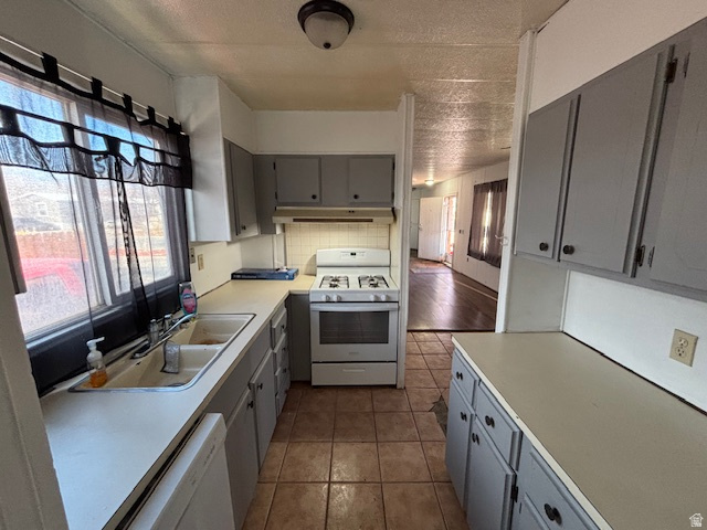 PINE MEADOWS - Residential