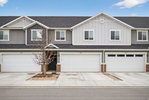 Photo of 1924 S 1120 W, Orem, UT 84058 (MLS # 2136162)