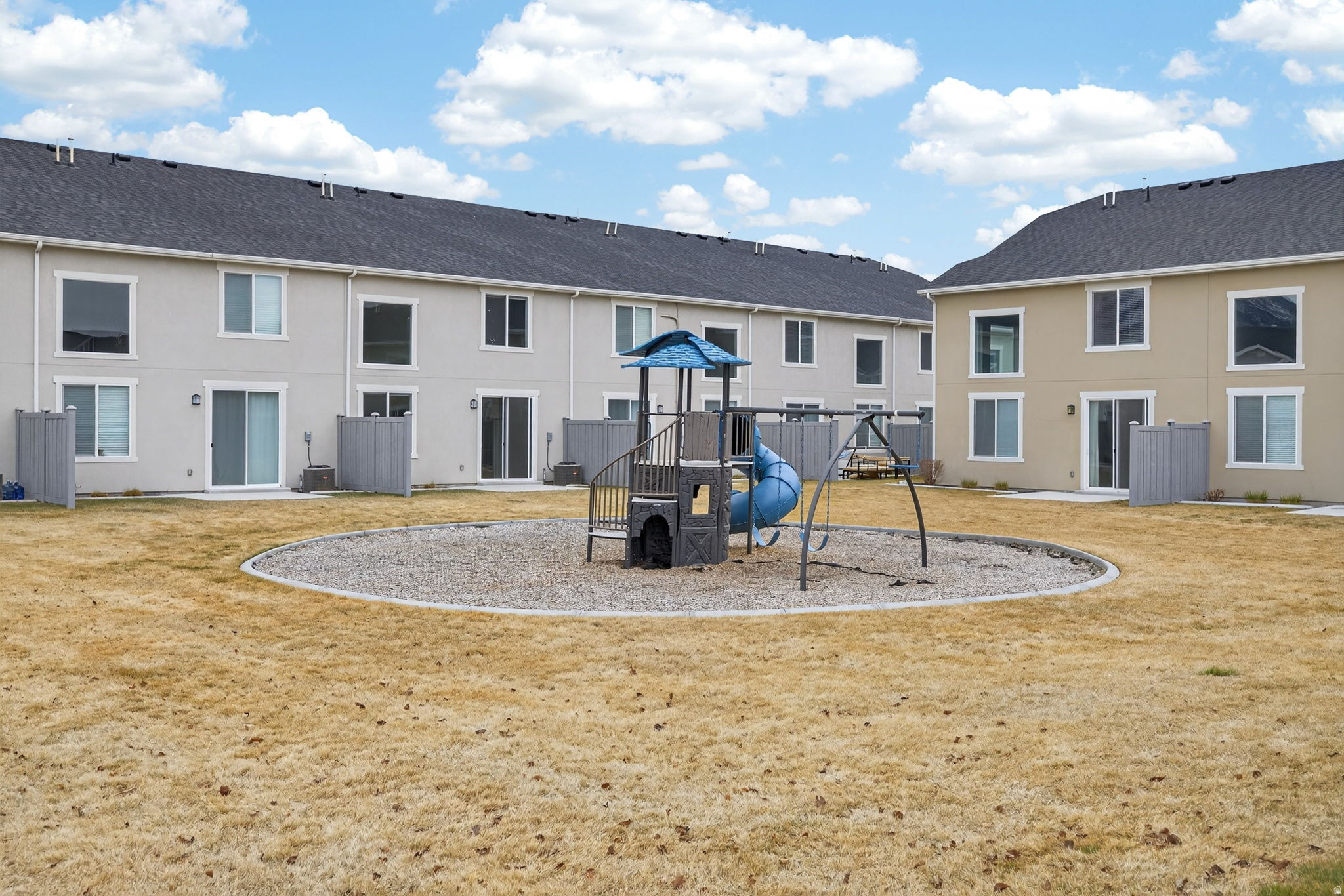 LAKEVIEW - Residential