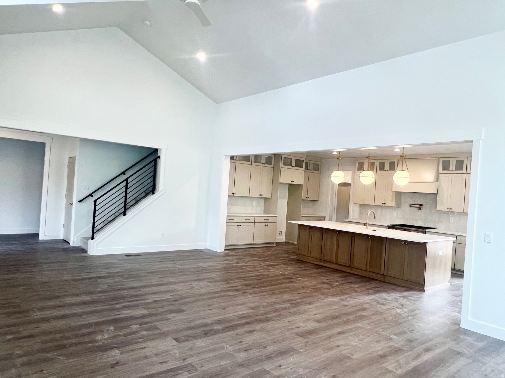 DAYBREAK - Residential