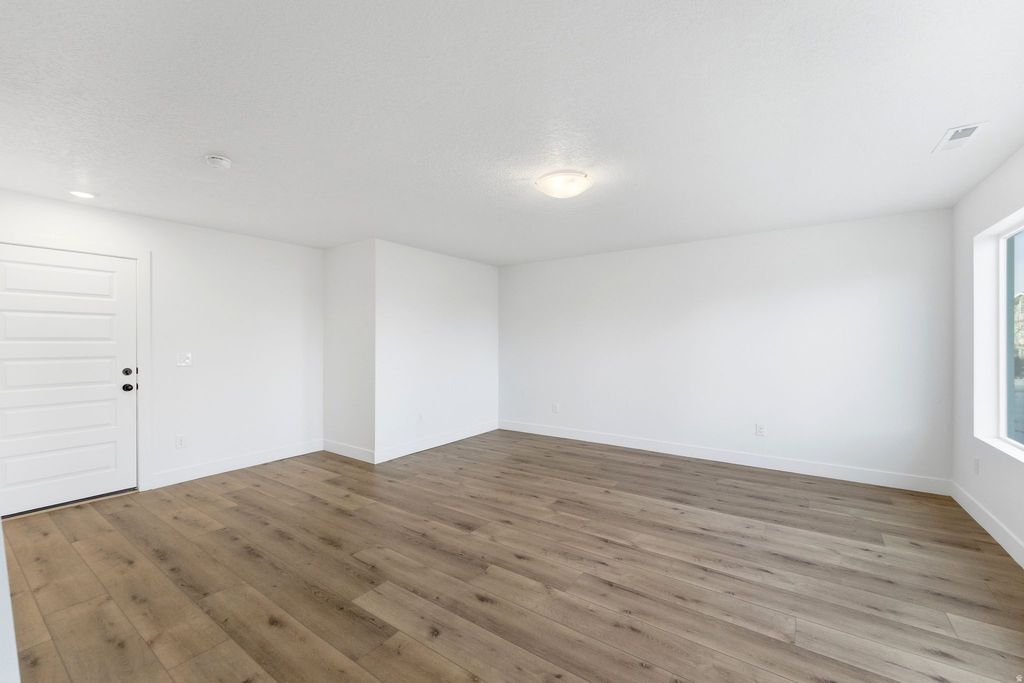 Photo of 138 CHAMBORD CT E, Sandy, UT 84070 (MLS # 2133018)