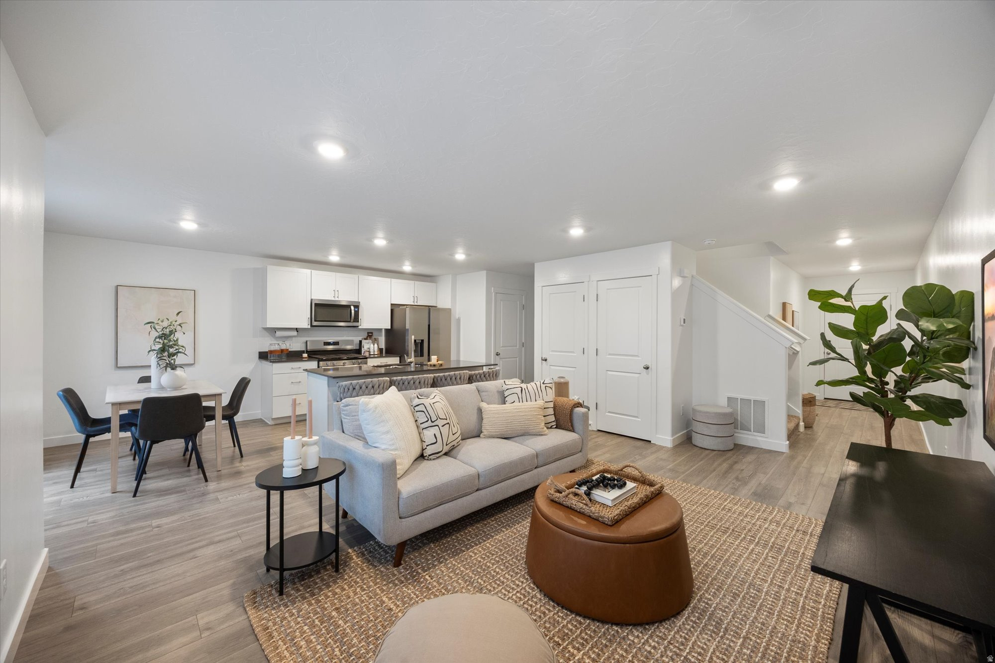 SPRING RANCH - Residential