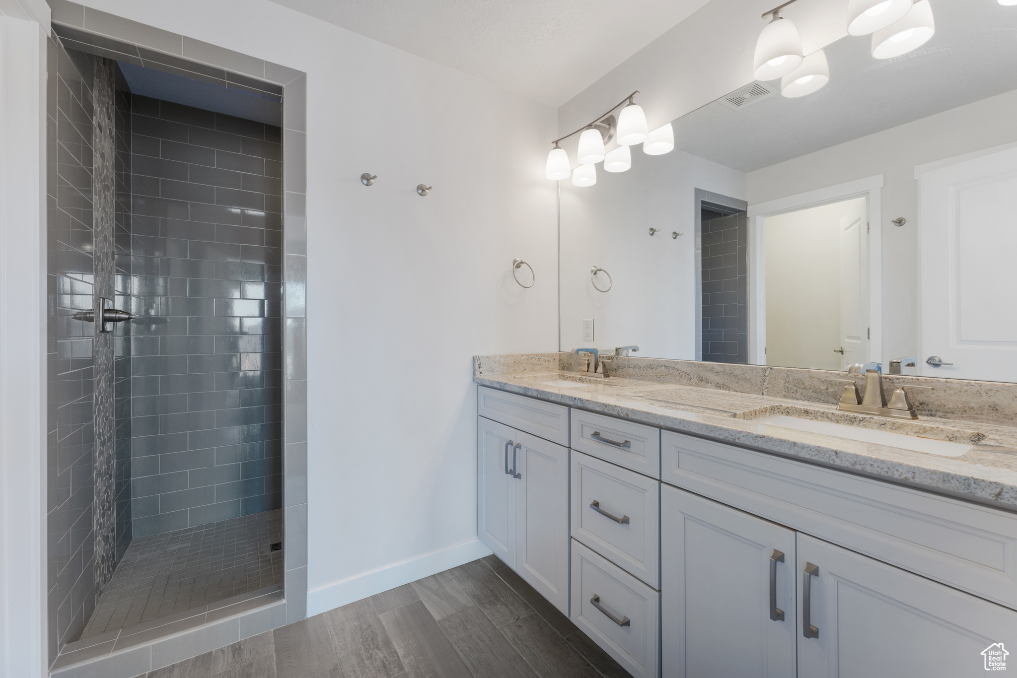 44 N Jackson Ave, Farmington, Utah image 11