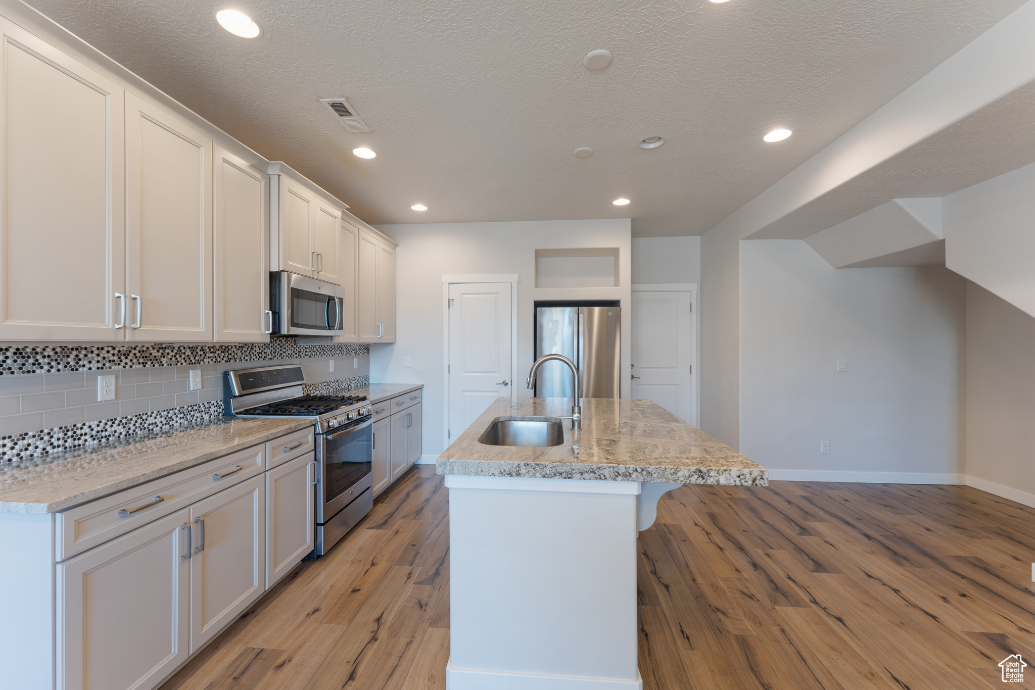 44 N Jackson Ave, Farmington, Utah image 7