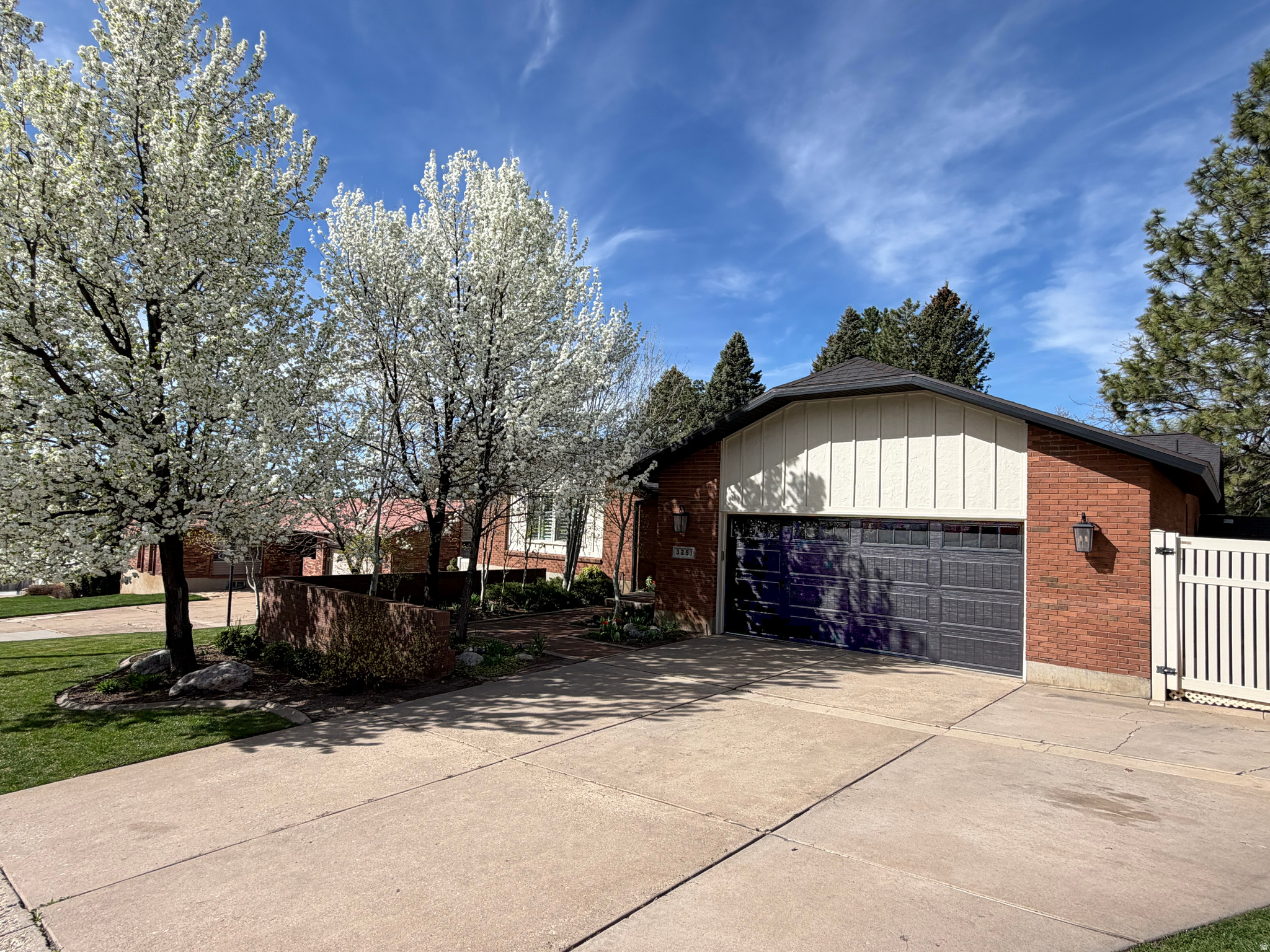 INDIAN HILLS - Residential