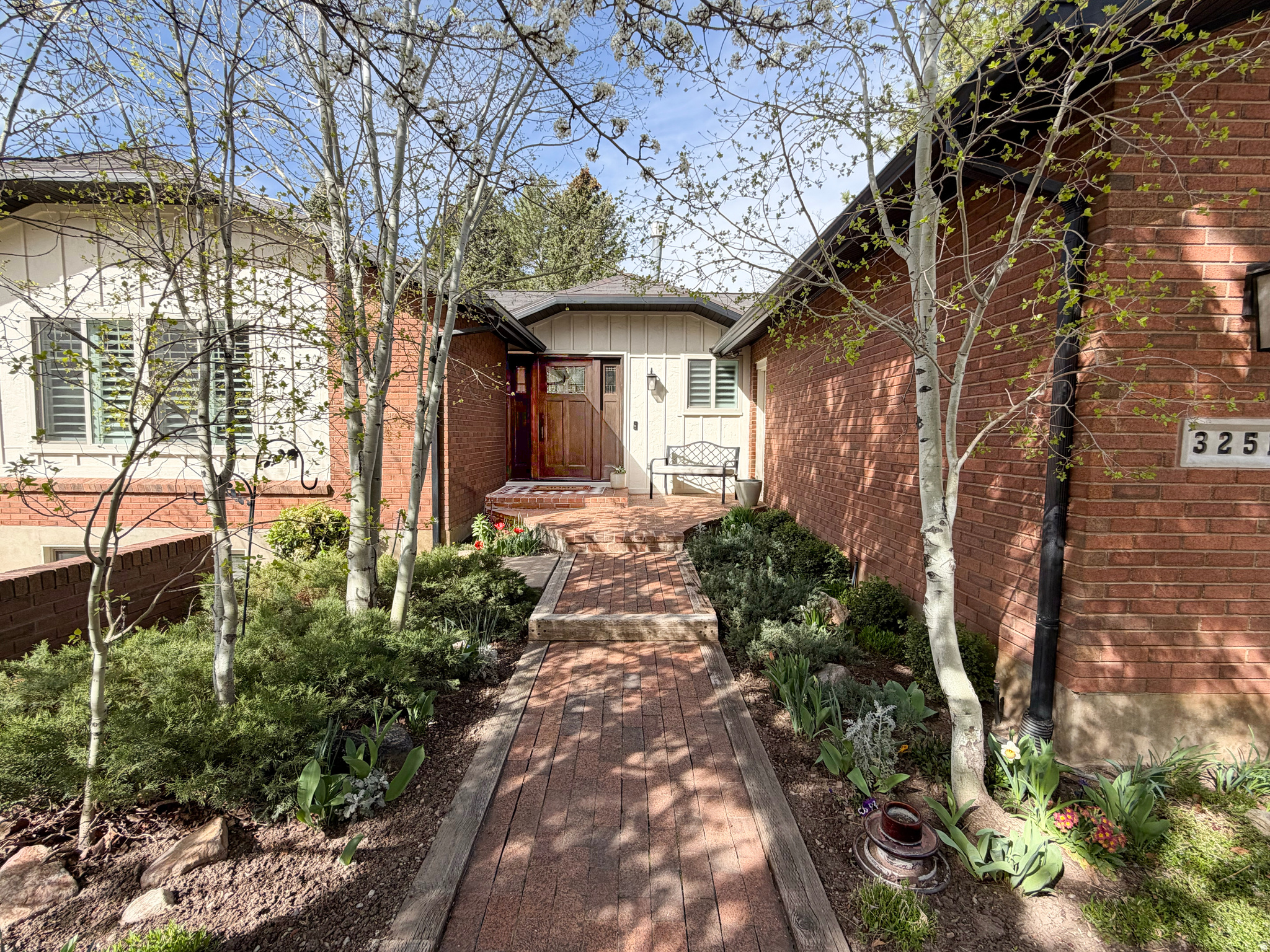 INDIAN HILLS - Residential