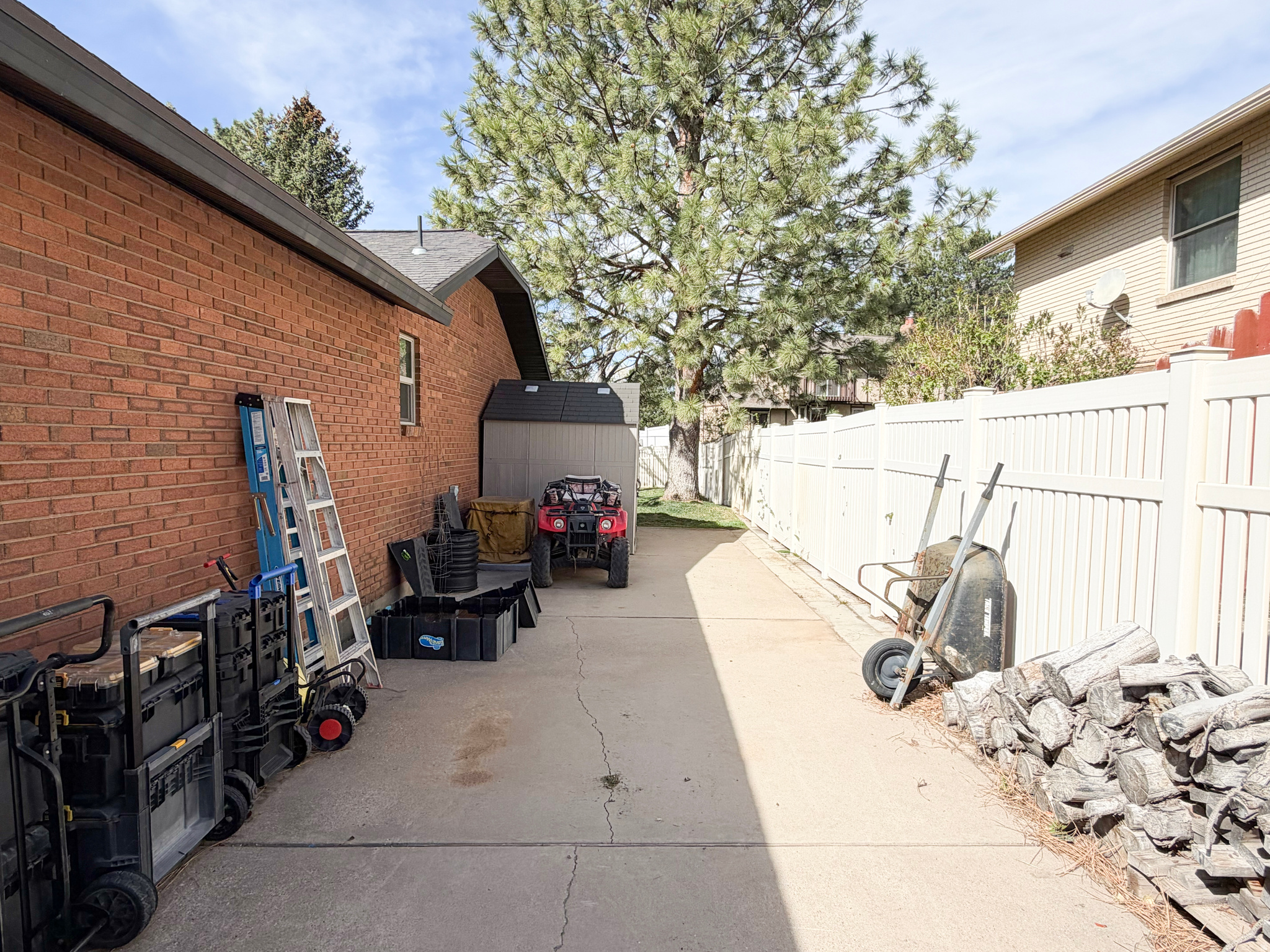 INDIAN HILLS - Residential