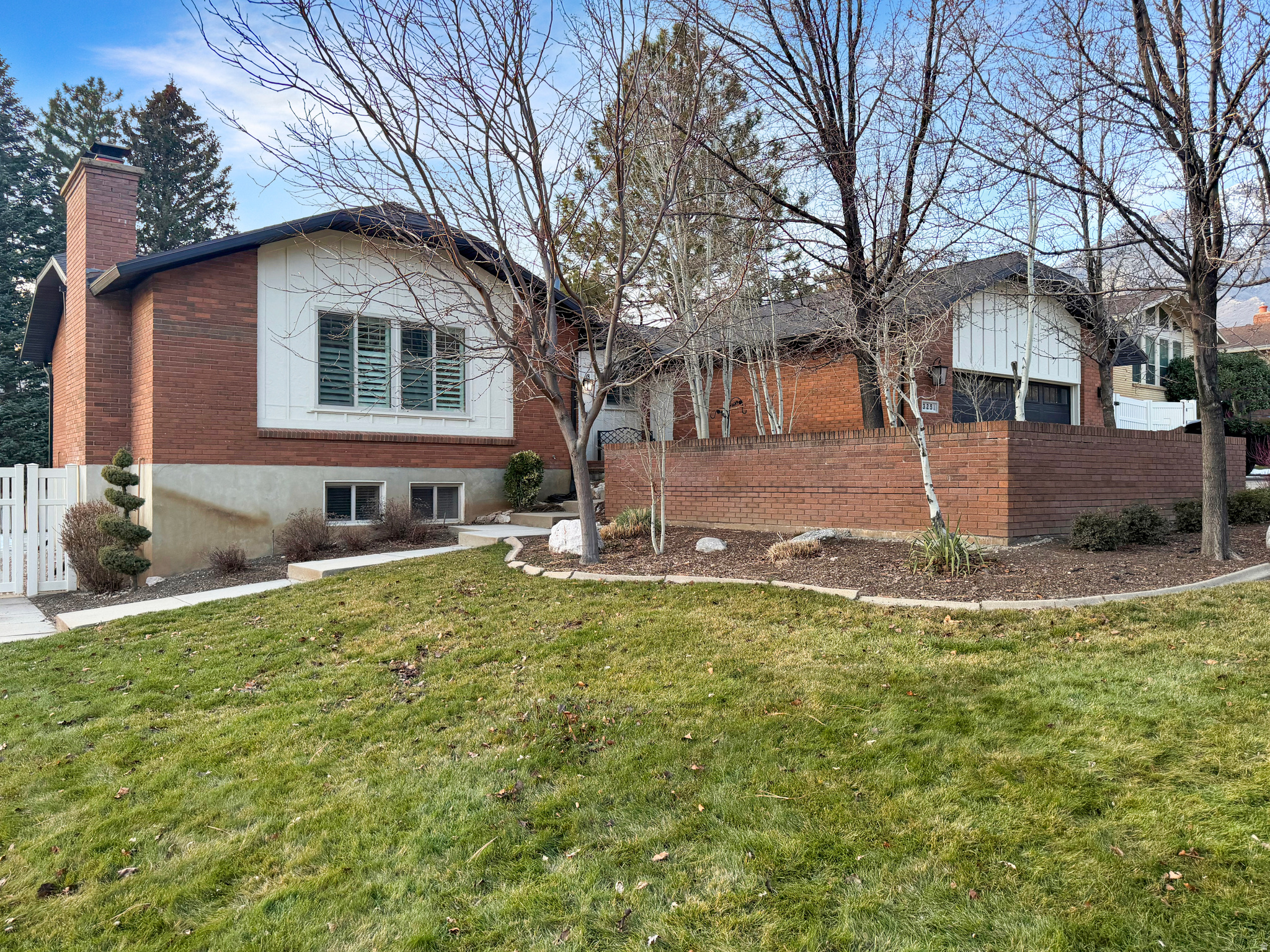 INDIAN HILLS - Residential