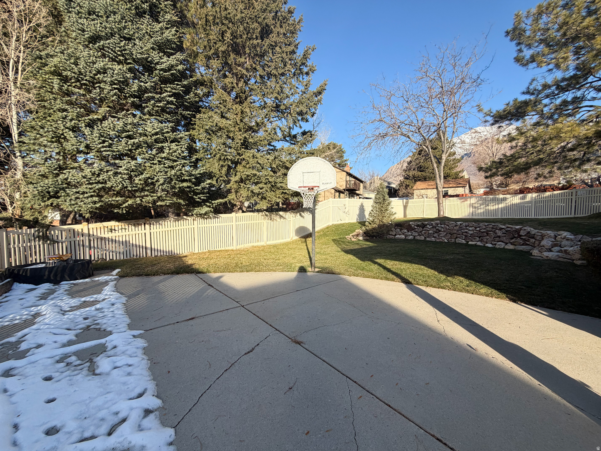 INDIAN HILLS - Residential