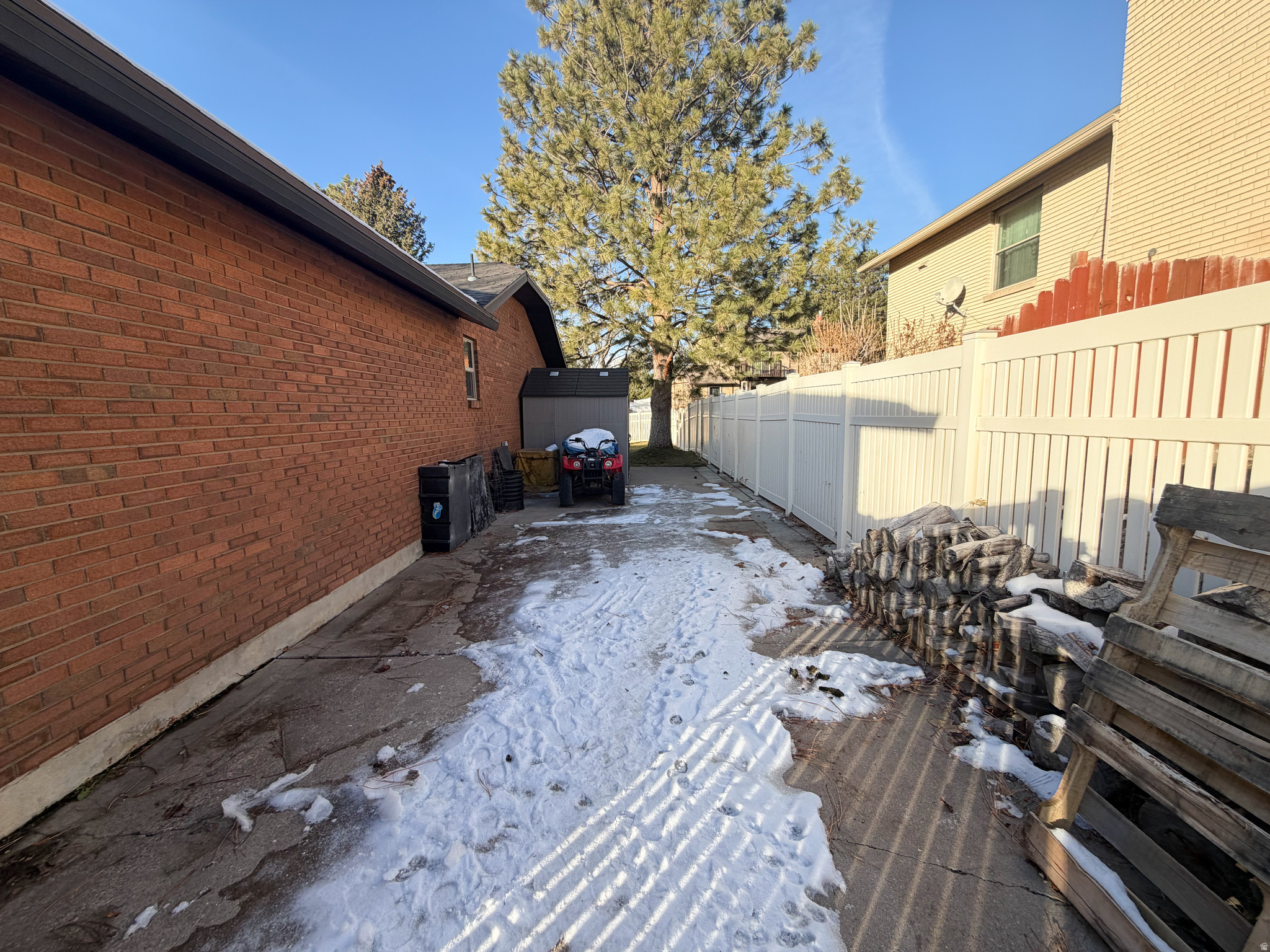 INDIAN HILLS - Residential