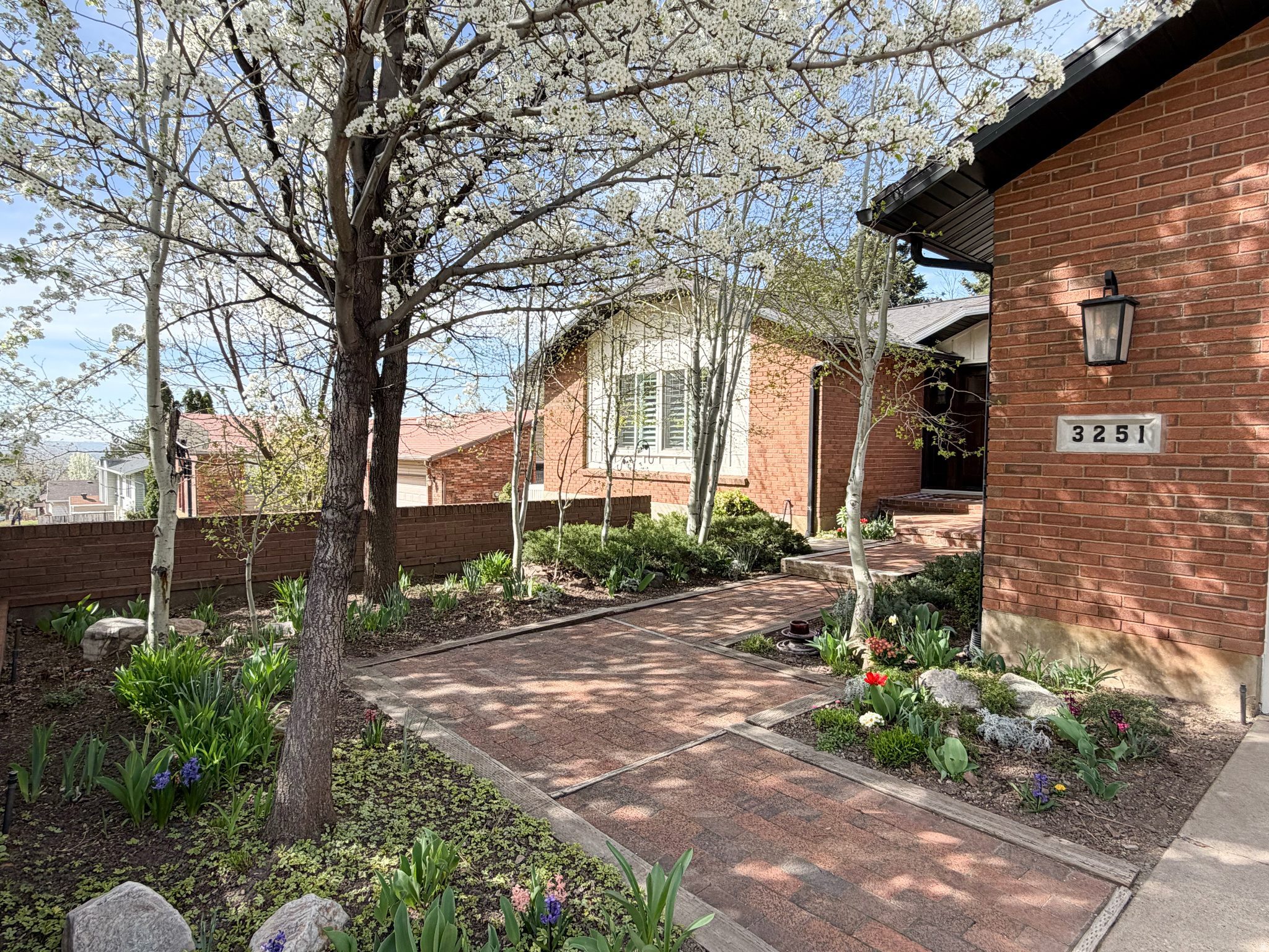 INDIAN HILLS - Residential