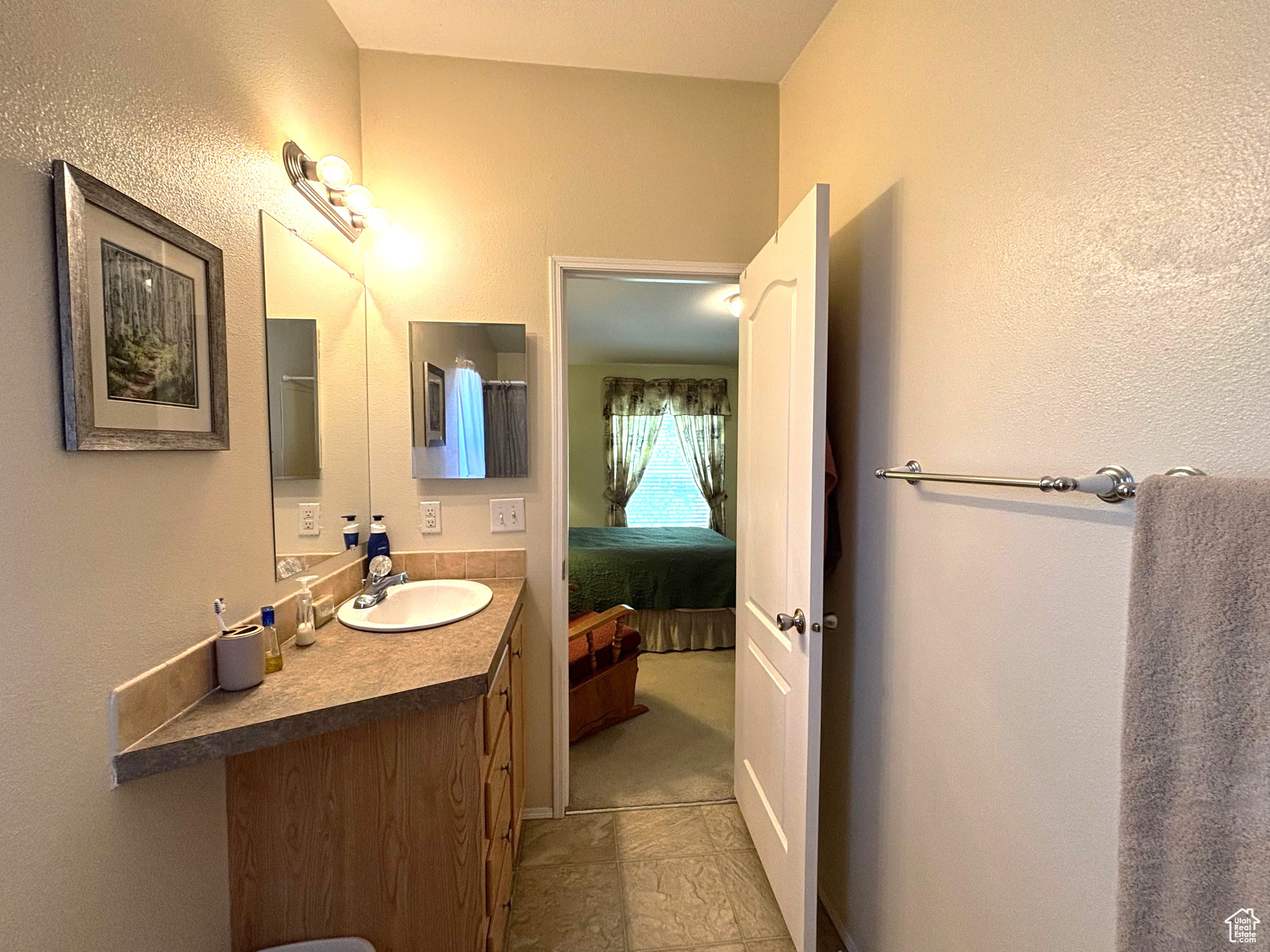 Moab, Utah 84532, United States, 3 Bedrooms Bedrooms, ,2 BathroomsBathrooms,Residential,Active,147743