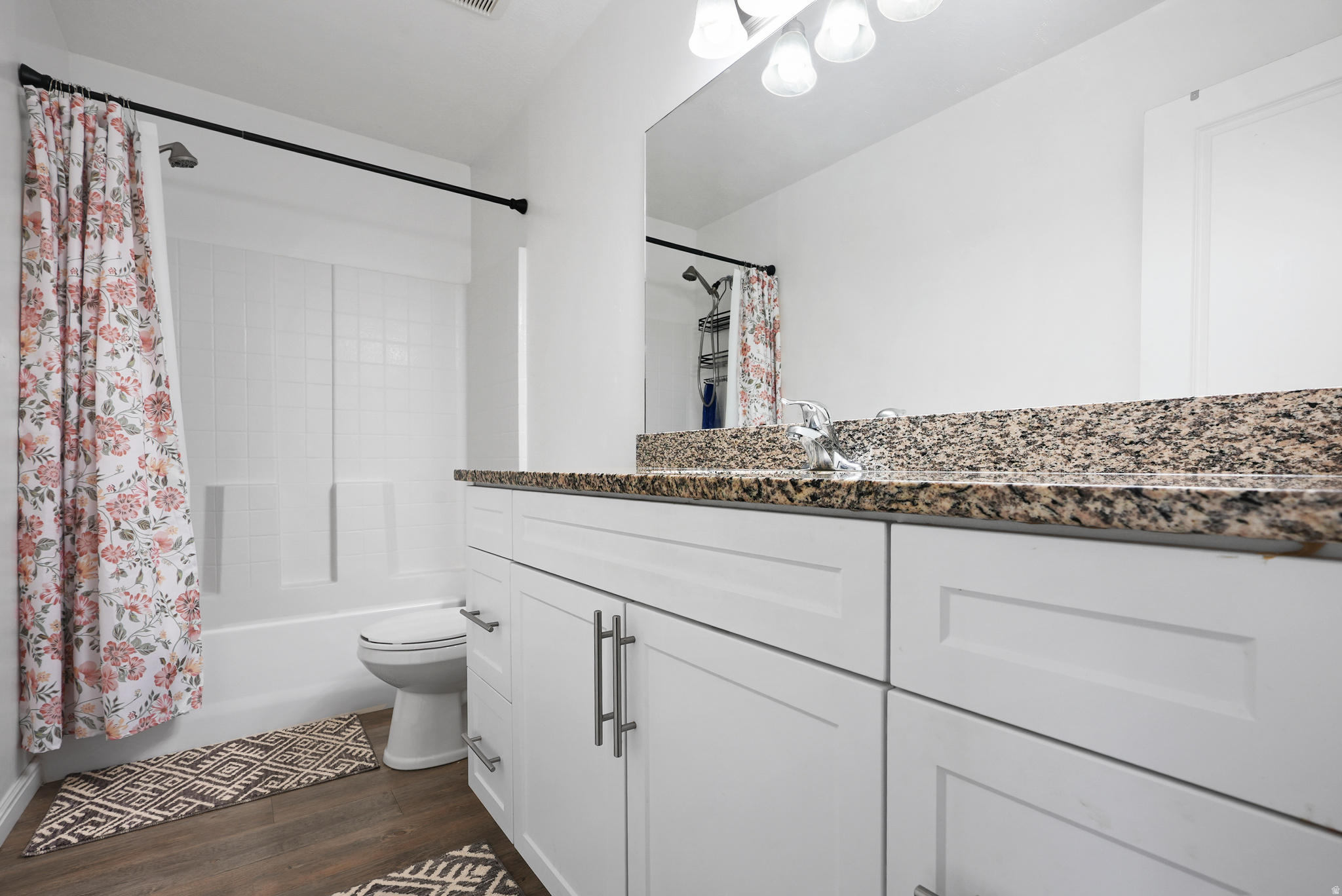 WINDSOR ESTATES - Residential