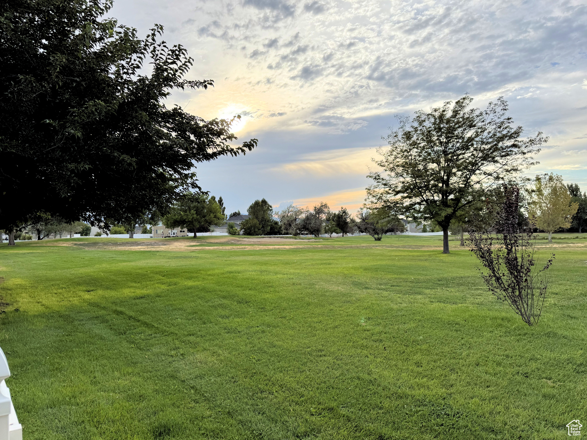 57 FAIRWAY DR
