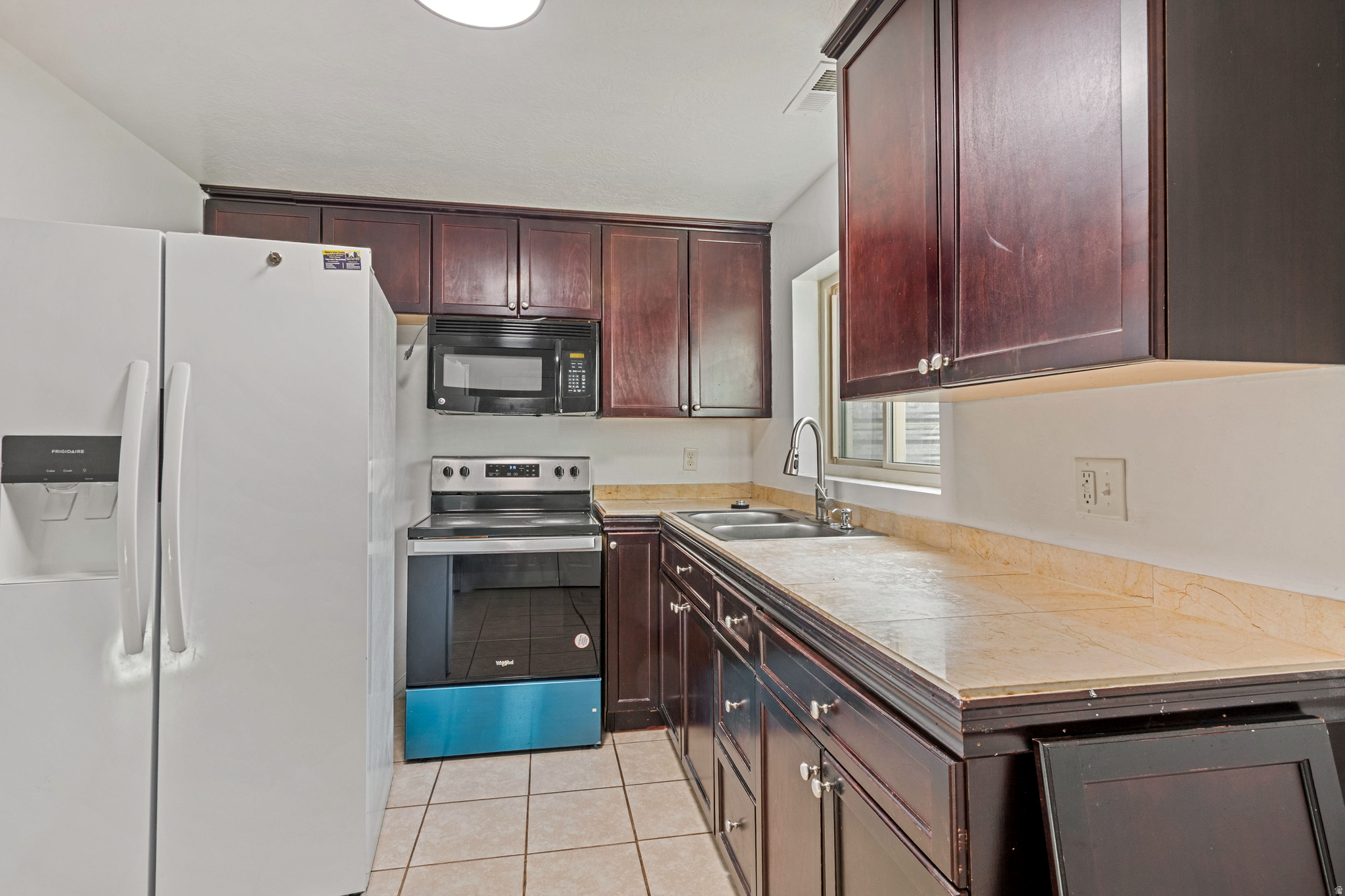 BROOKFIELD - Residential