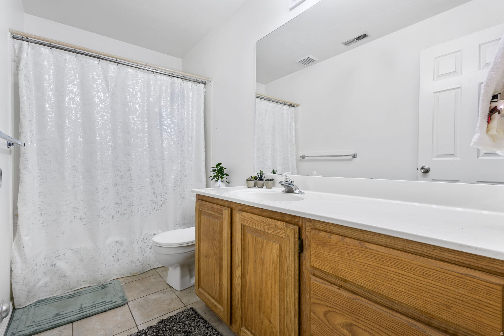 COUNTRY SIDE - Residential Income