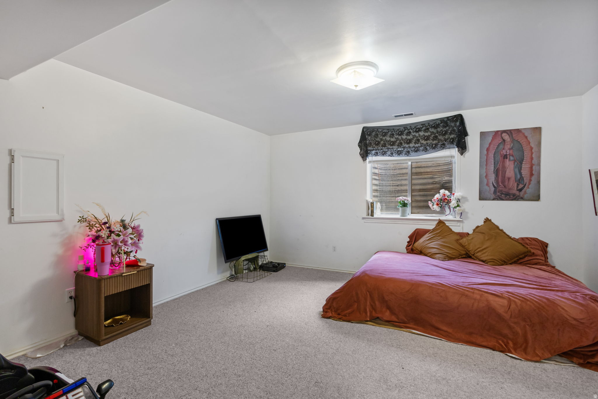 COUNTRY SIDE - Residential Income