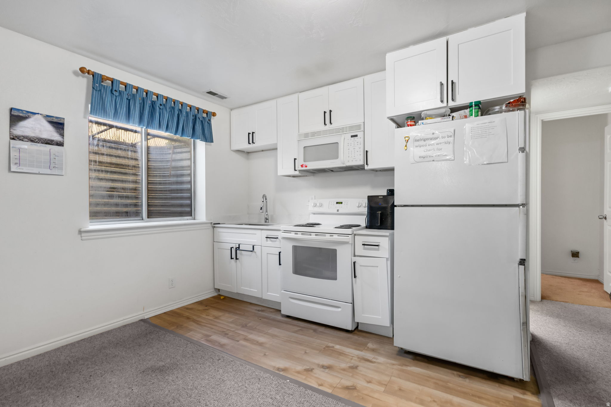 COUNTRY SIDE - Residential Income